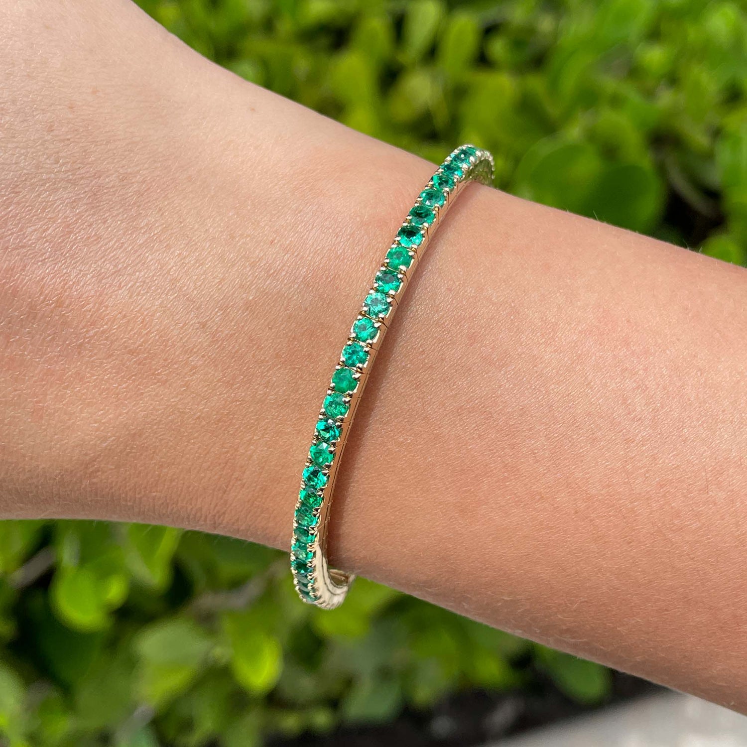 Jay Feder 14k Yellow Gold Green Emerald Stretch Tennis Bangle Bracelet