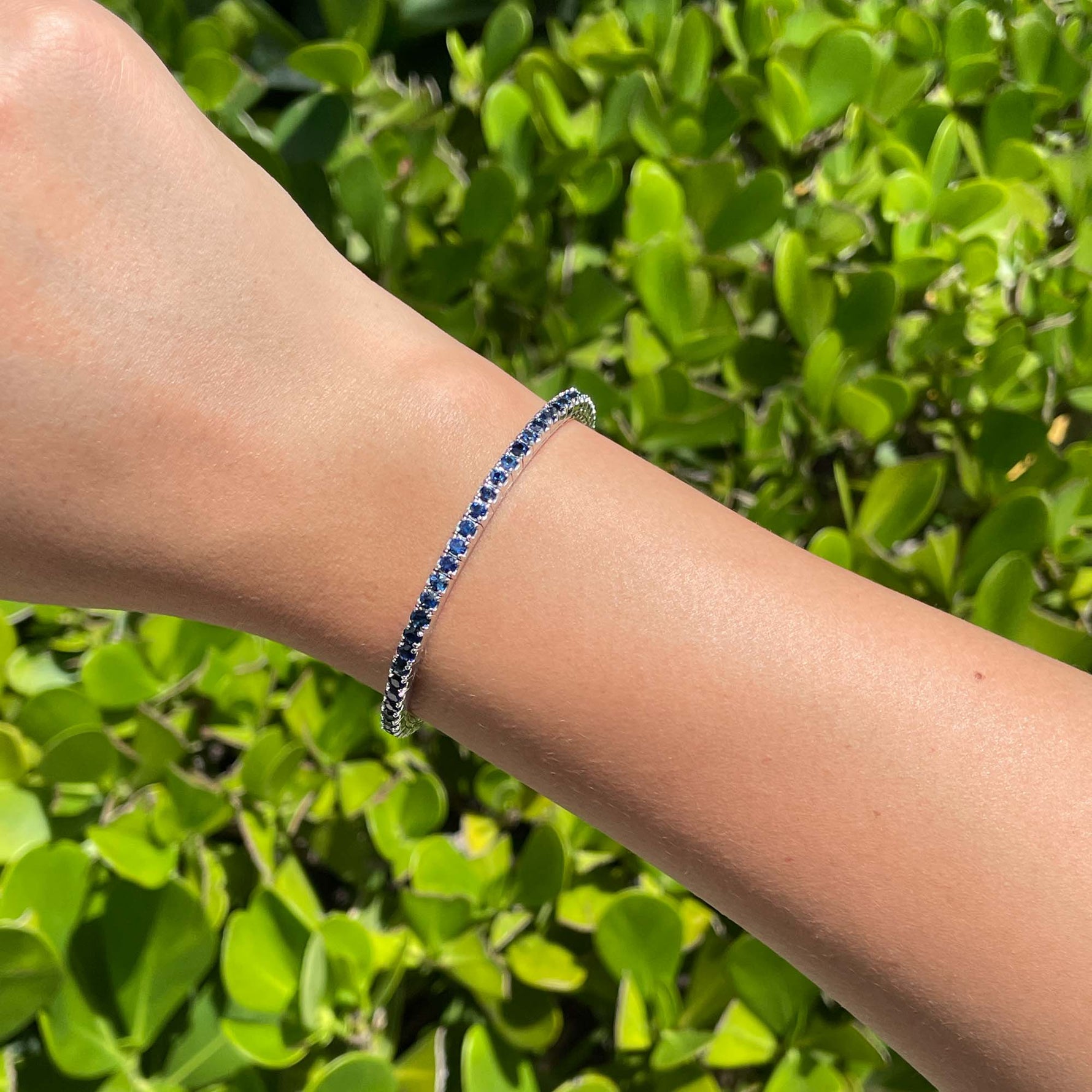 Jay Feder 14k White Gold Blue Sapphire Stretch Tennis Bangle Bracelet