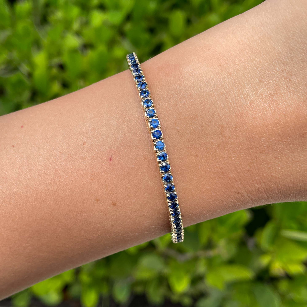 Jay Feder 14k Yellow Gold Blue Sapphire Stretch Tennis Bangle Bracelet