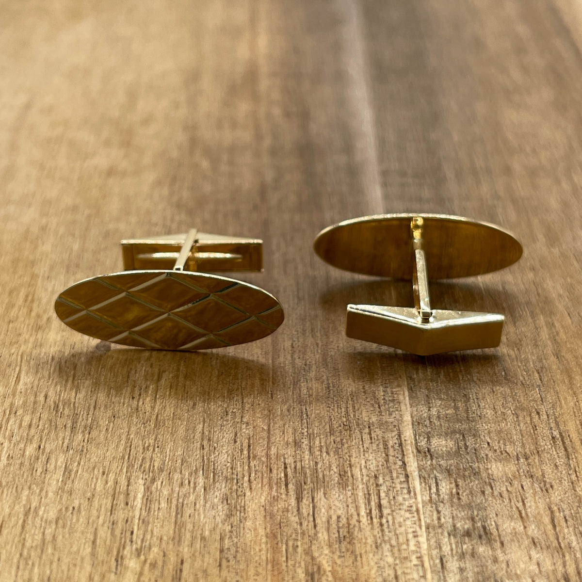 Jay Feder 14K Yellow Gold Oval Criss Cross Cufflinks