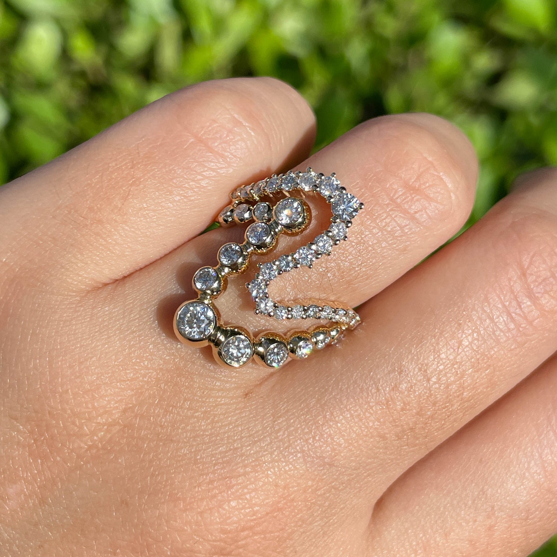 Jay Feder 14k Yellow Gold Diamond Bezel ZigZag Ring