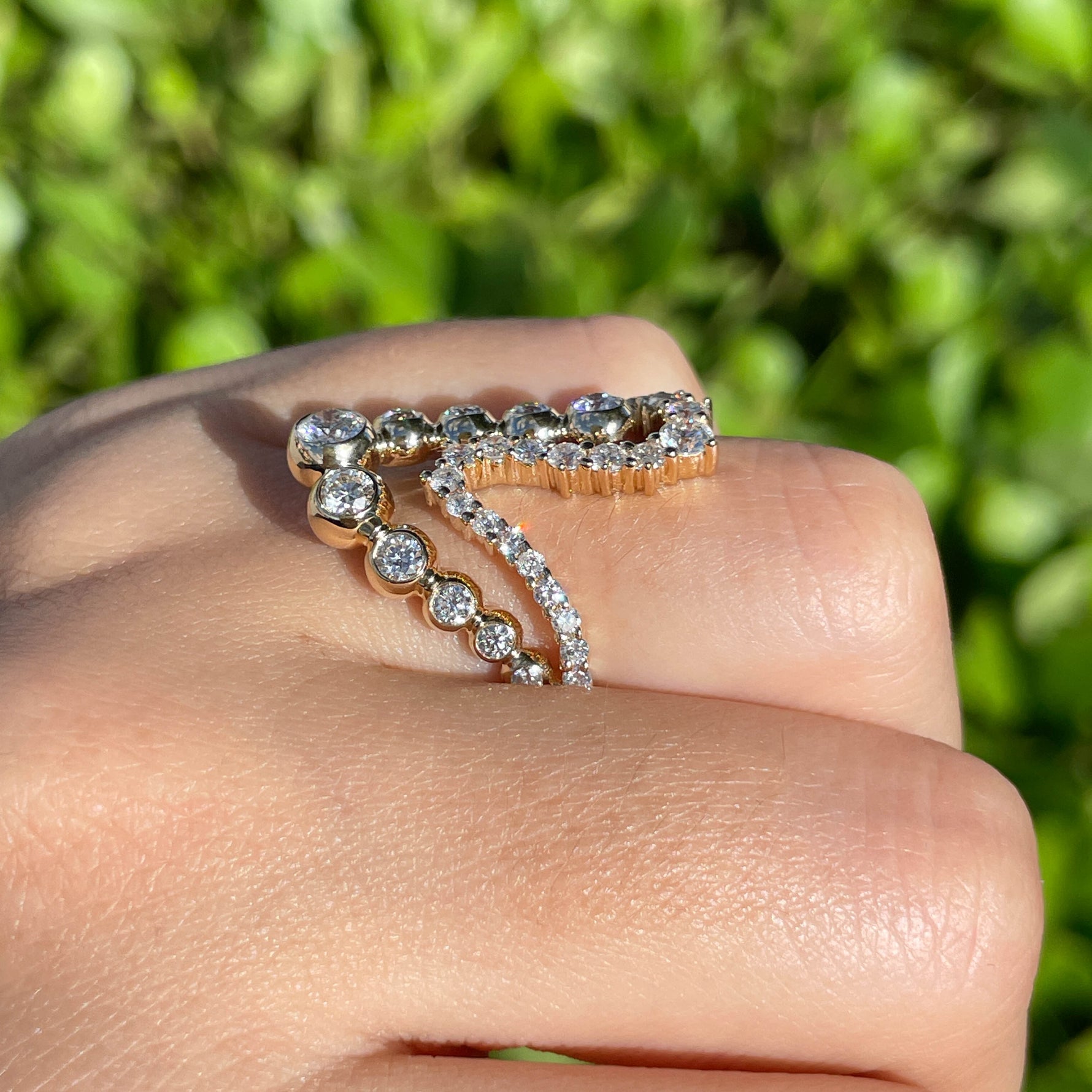 Jay Feder 14k Yellow Gold Diamond Bezel ZigZag Ring