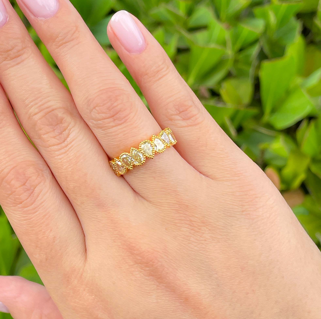 JAY FEDER 18K YELLOW GOLD PEAR YELLOW DIAMOND BEZEL MILGRAIN BAND RING