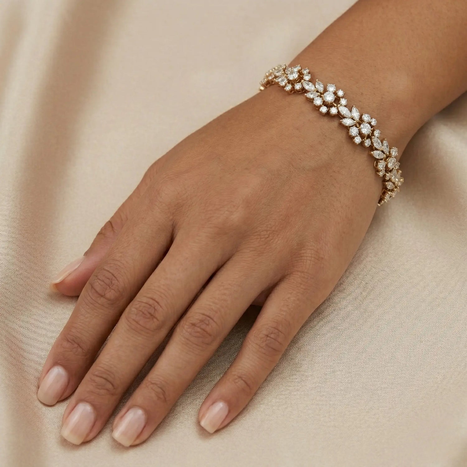 18K Yellow Gold Diamond Floral Link Bracelet