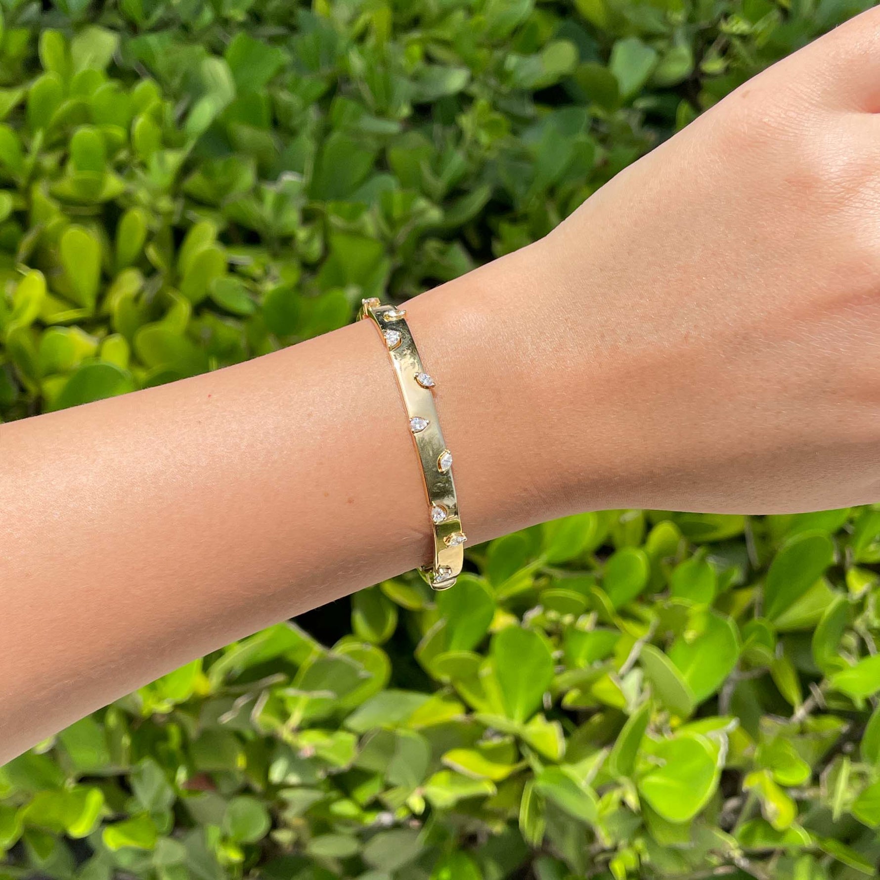 Jay Feder 18k Yellow Gold Diamond Bangle Bracelet