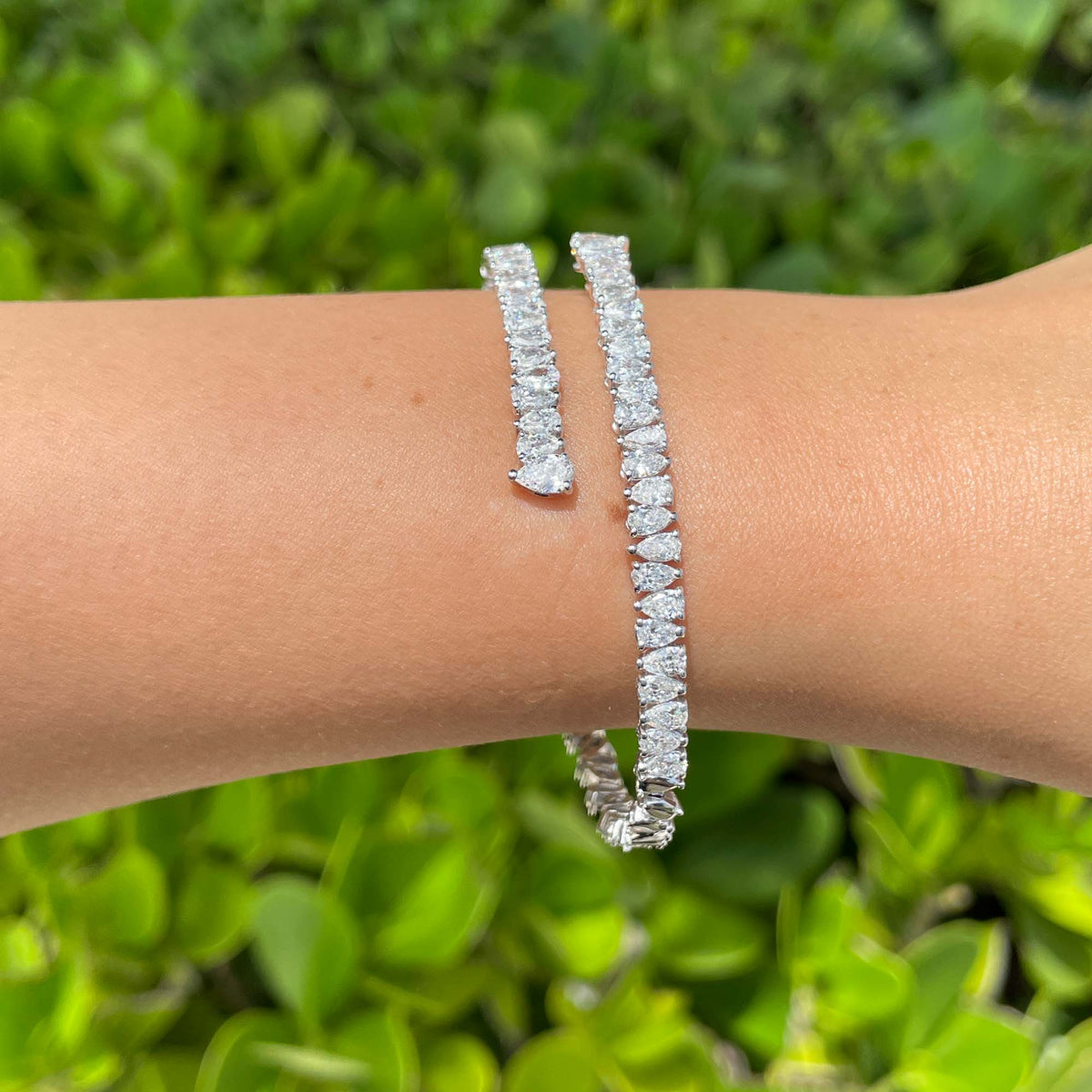 Jay Feder 18k White Gold Diamond Crossover Wrap Bangle Bracelet