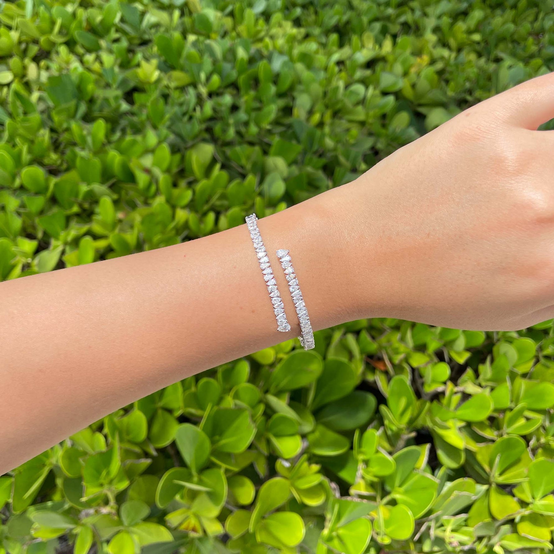 Jay Feder 18k White Gold Diamond Crossover Wrap Bangle Bracelet