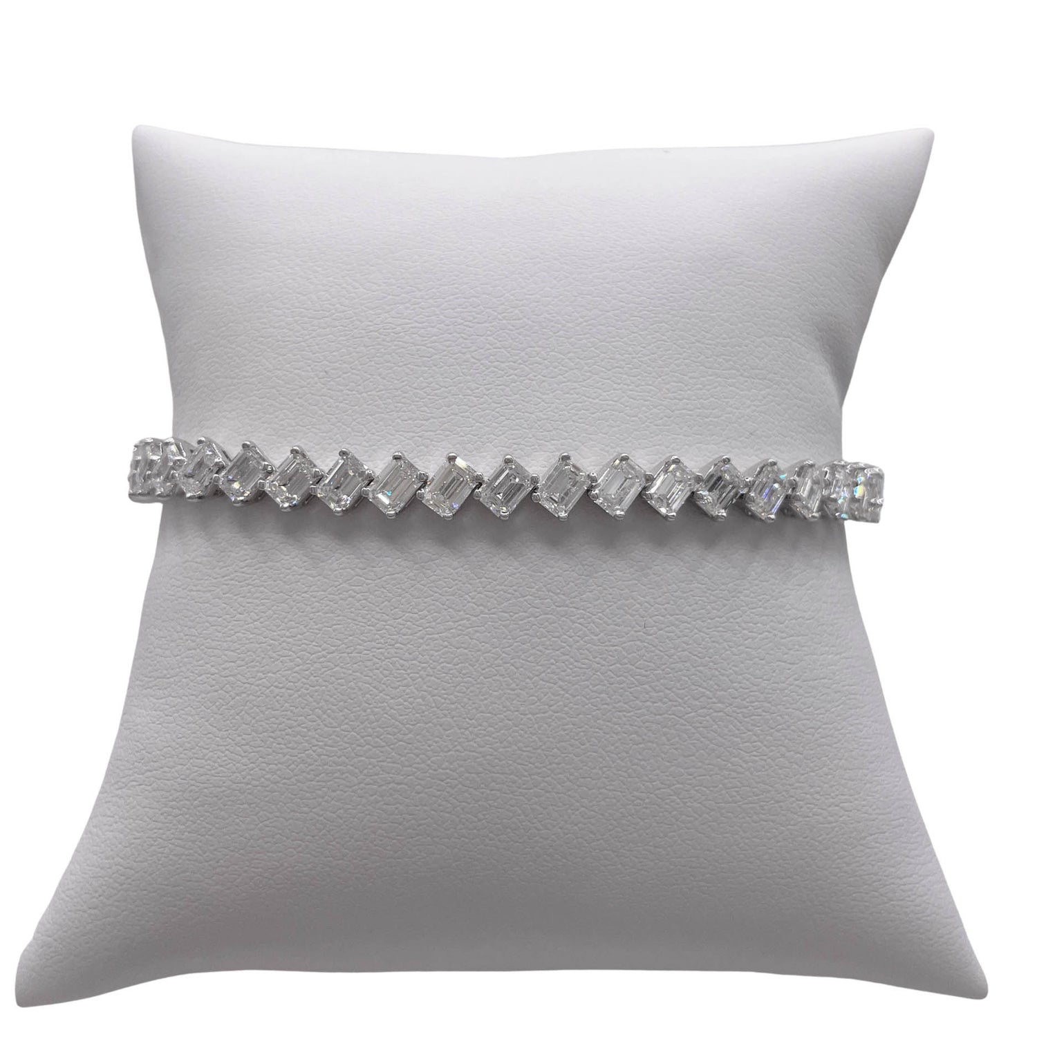 JAY FEDER 18K WHITE GOLD DIAMOND SLANTED TENNIS BRACELET