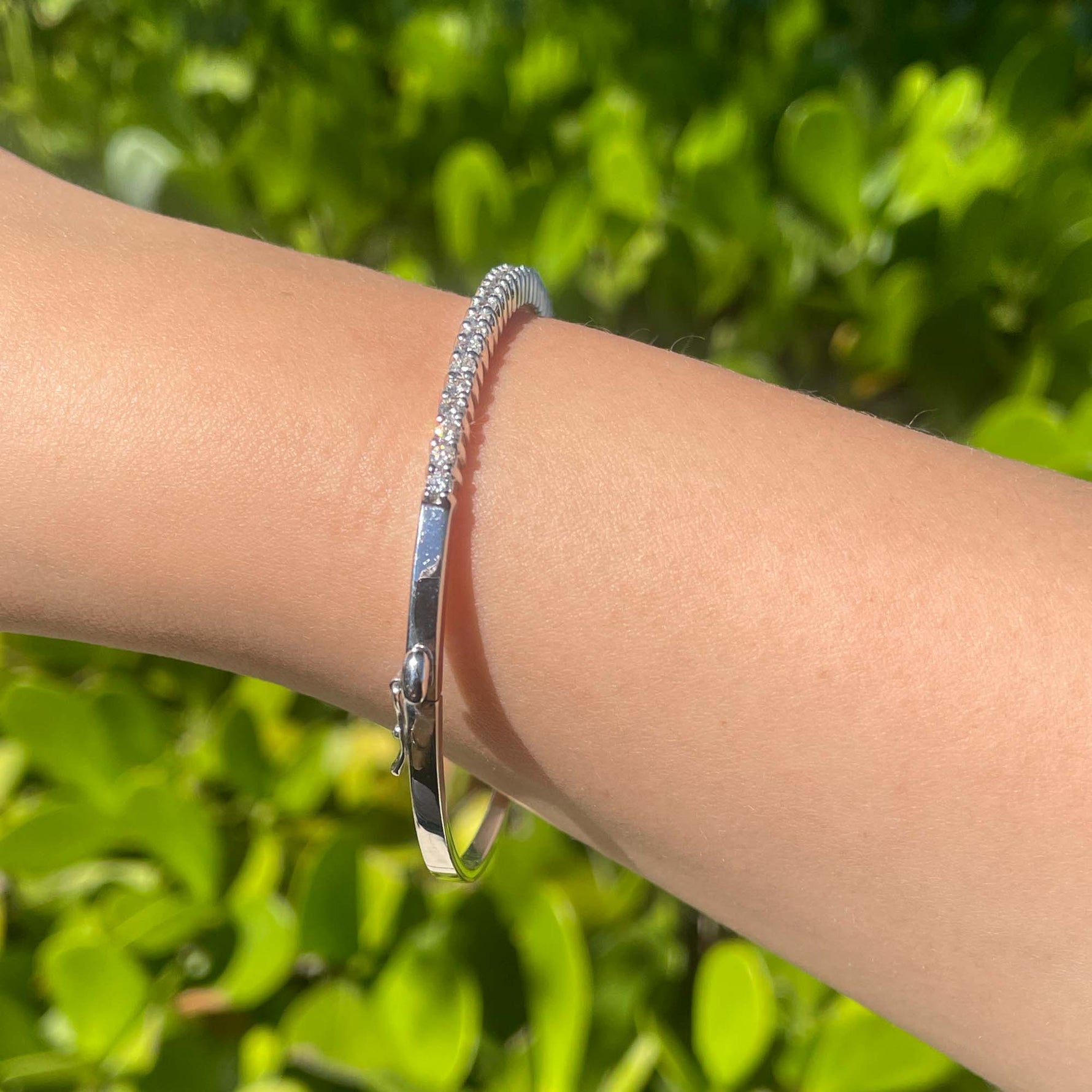 Jay Feder 14k White Gold Round Diamond Bangle Bracelet