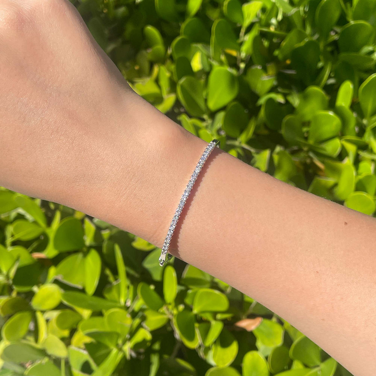 Jay Feder 14k White Gold Round Diamond Bangle Bracelet