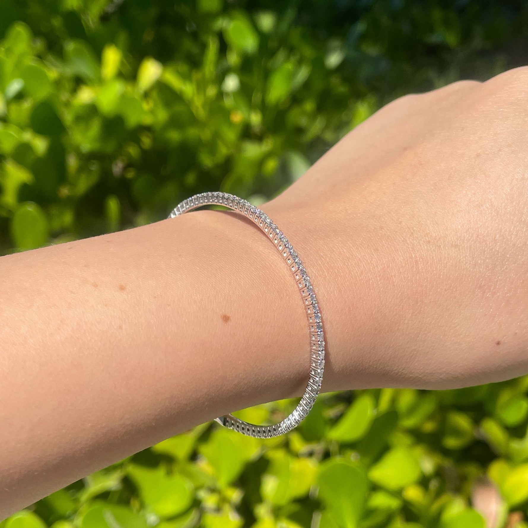 Jay Feder 14k White Gold Diamond All around Bangle Tennis Bracelet