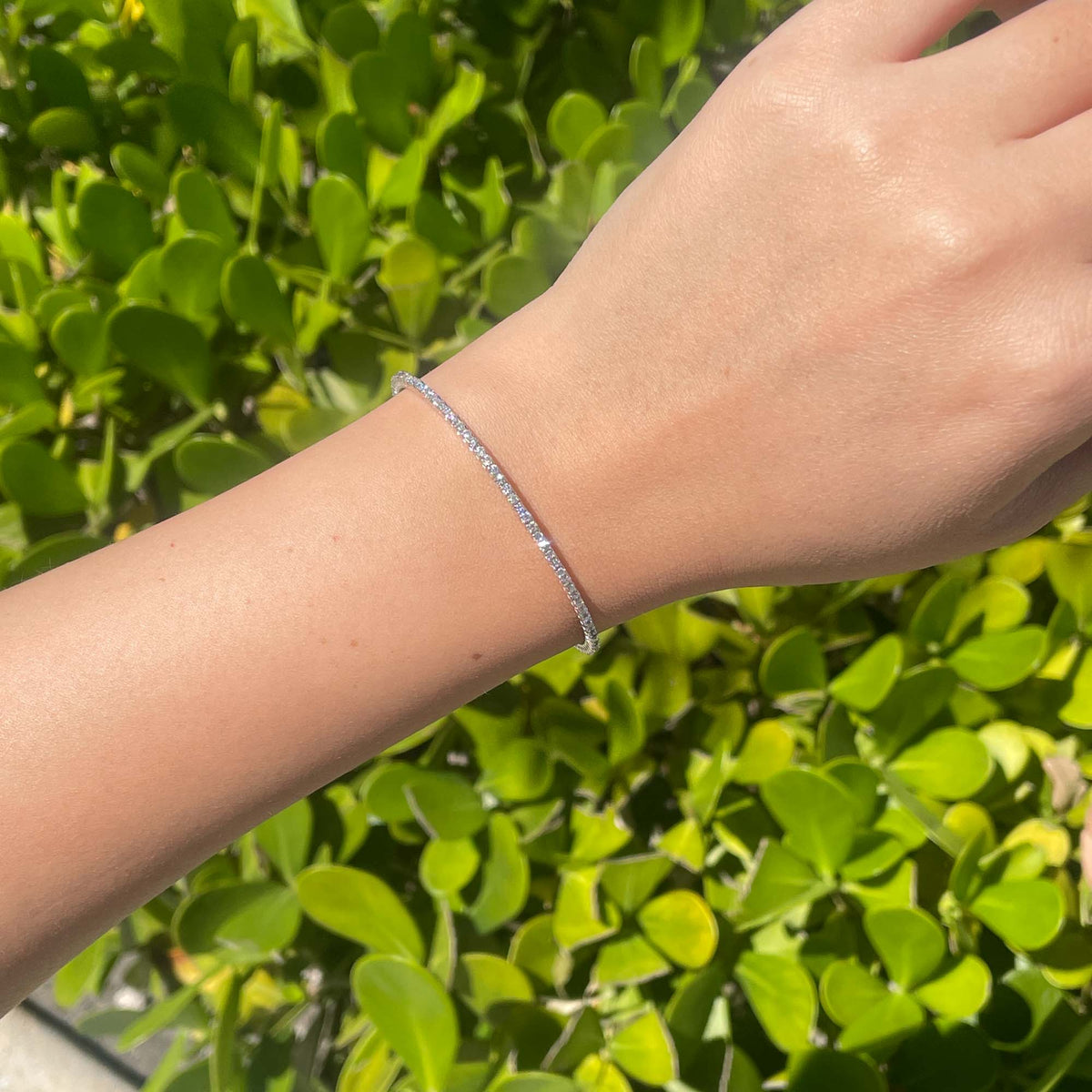 Jay Feder 14k White Gold Diamond All around Bangle Tennis Bracelet