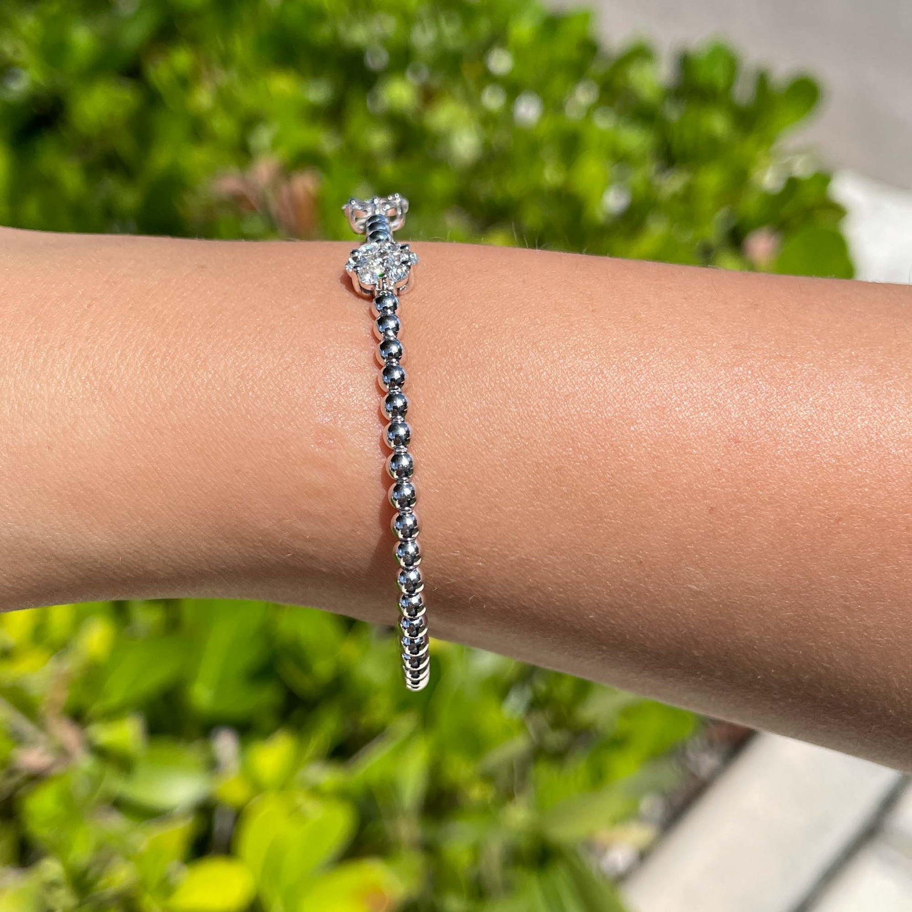 Jay Feder 18k White Gold Diamond 2 Flower Cluster Bangle Bracelet