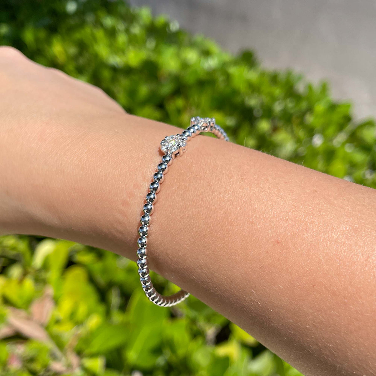 Jay Feder 18k White Gold Diamond 2 Flower Cluster Bangle Bracelet