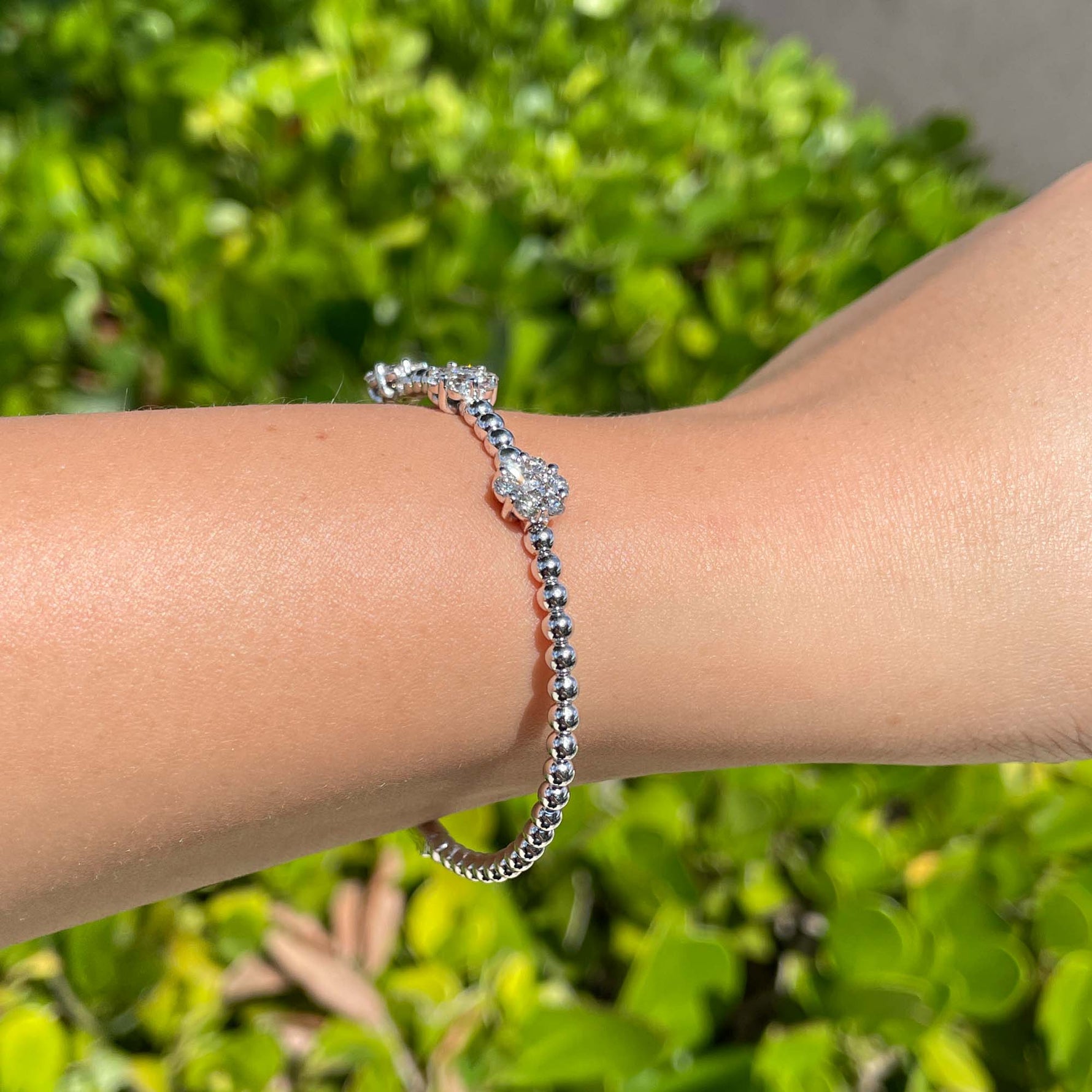 Jay Feder 18k White Gold Diamond 3 Flower Cluster Bangle Bracelet