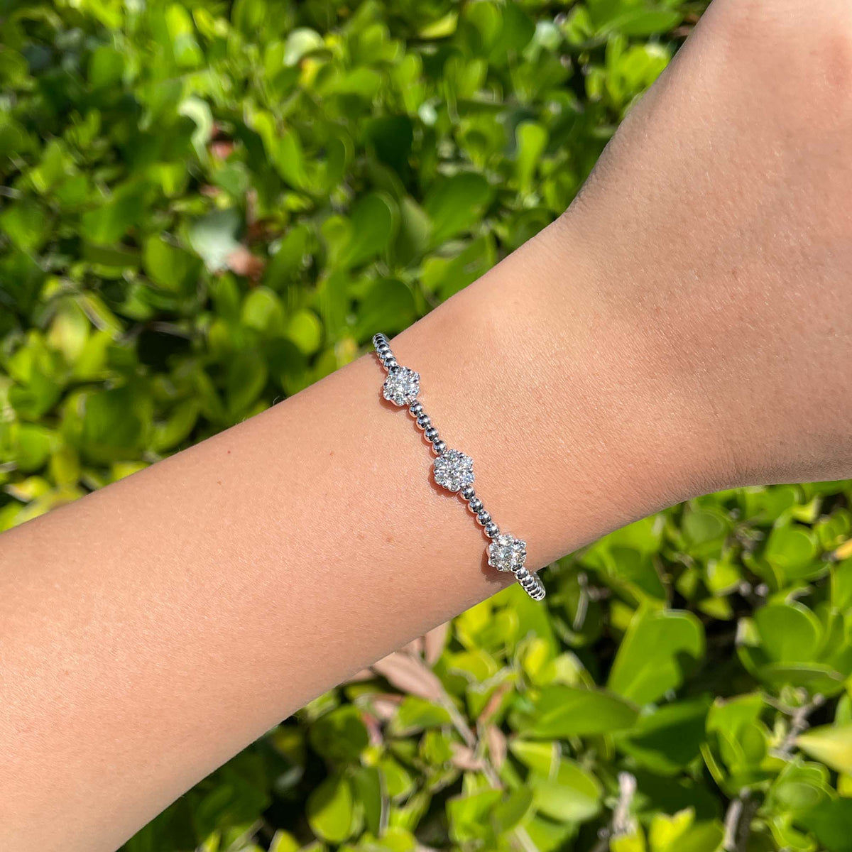 Jay Feder 18k White Gold Diamond 3 Flower Cluster Bangle Bracelet