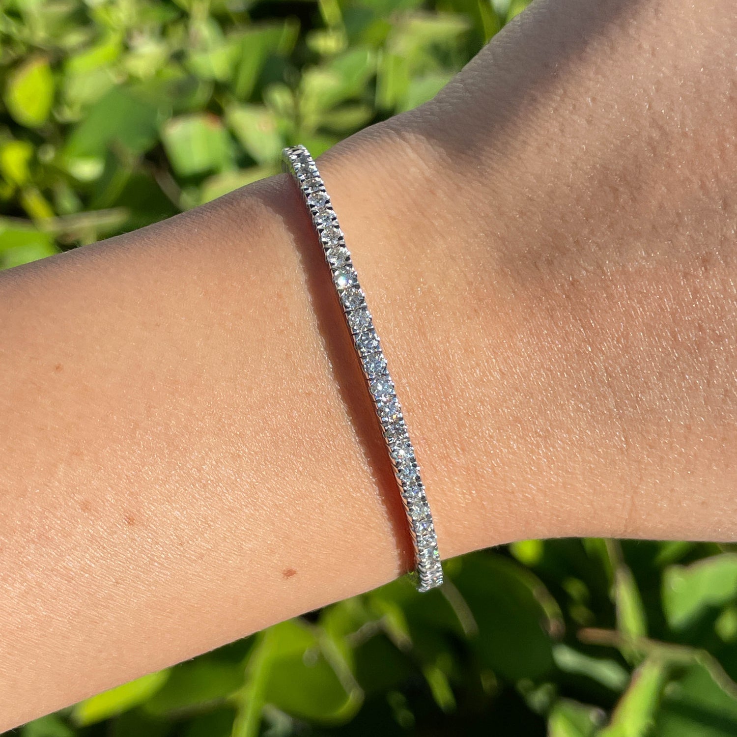 Jay Feder 18k White Gold Round Diamond Stretchy Tennis Bracelet