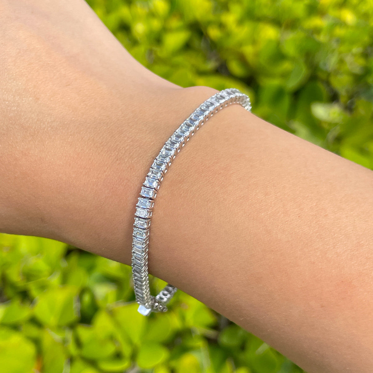 Jay Feder 14k White Gold Emerald cut Diamond Tennis Bracelet