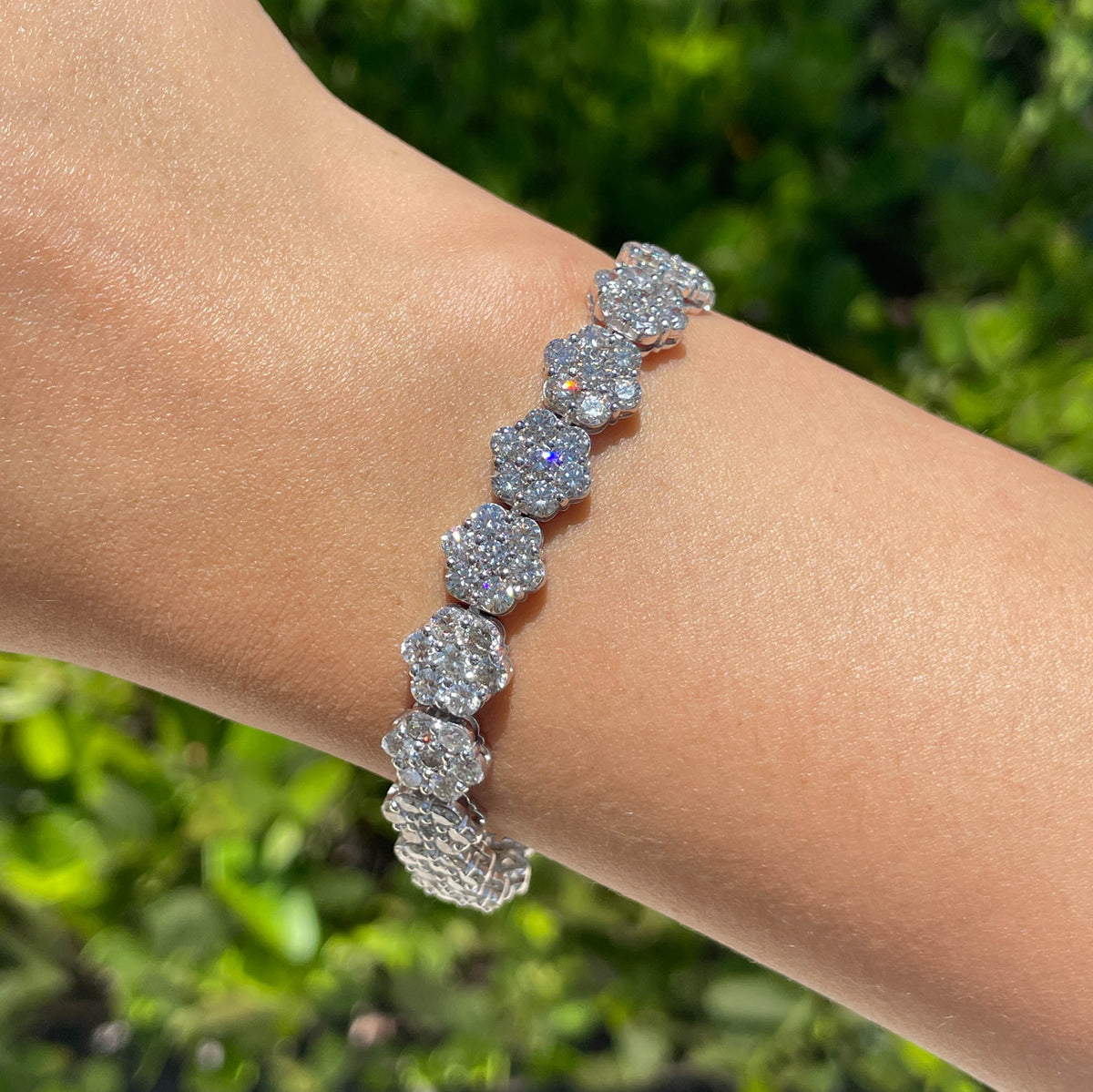 JAY FEDER 14K WHITE GOLD DIAMOND FLOWER TENNIS BRACELET
