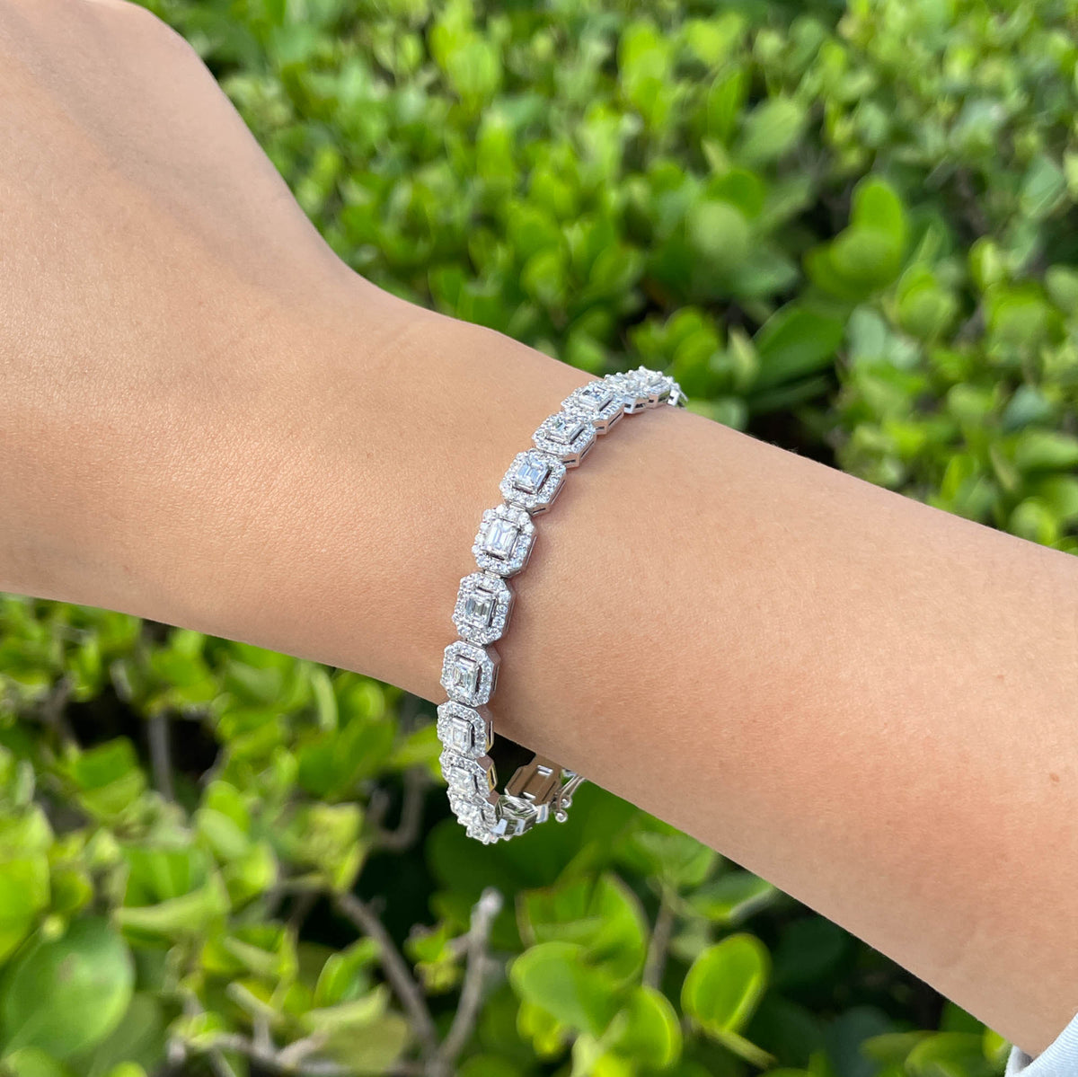 JAY FEDER 14K WHITE GOLD DIAMOND EMERALD HALO BRACELET