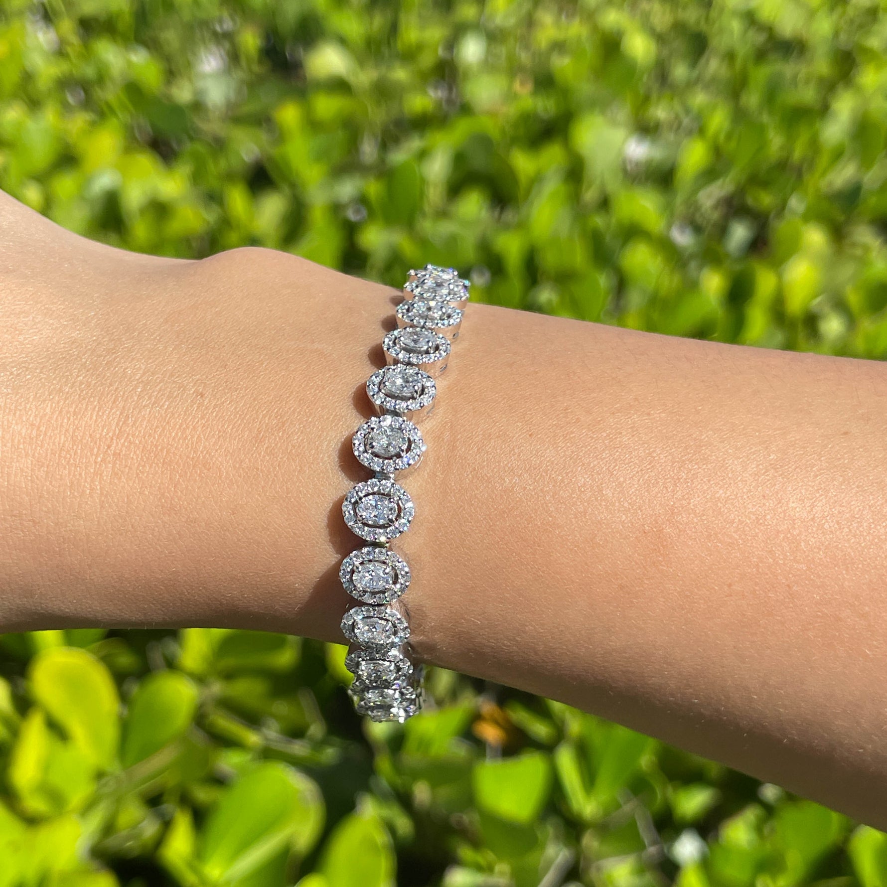 Jay Feder 14k White Gold Diamond Oval Halo Tennis Bracelet