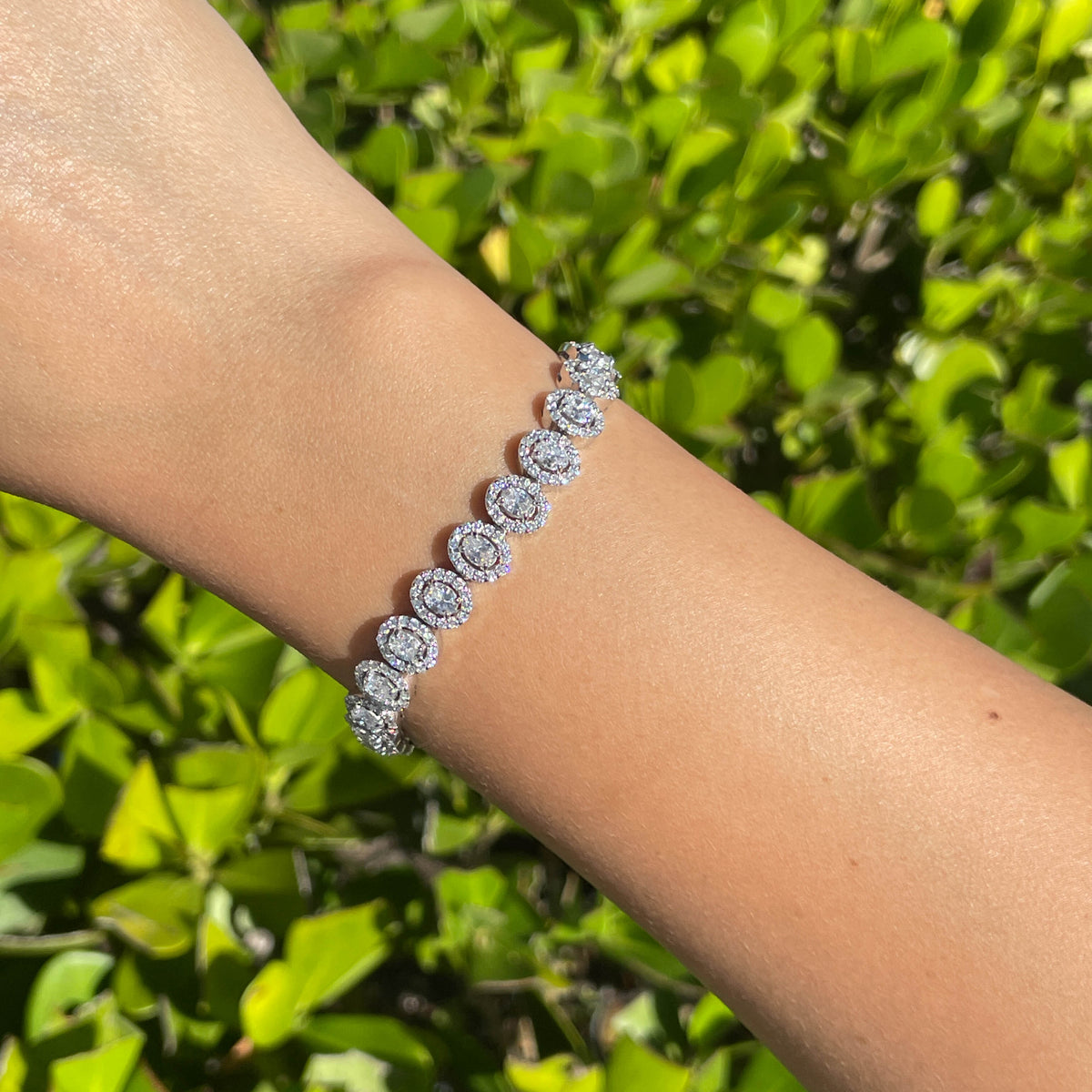 Jay Feder 14k White Gold Diamond Oval Halo Tennis Bracelet