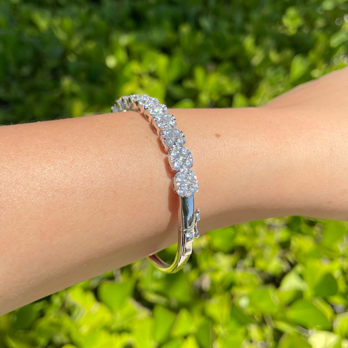 Jay Feder 18k White Gold Diamond Flower Cluster Bangle Bracelet