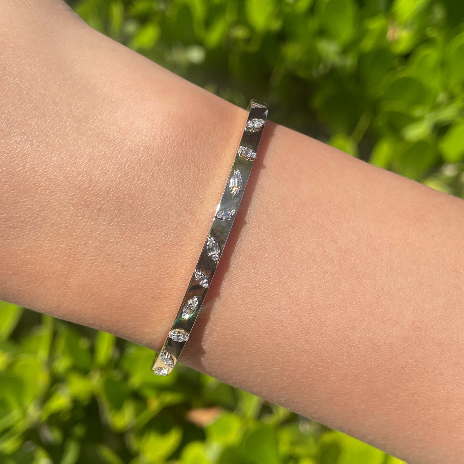 Jay Feder 14k Yellow Gold Diamond Bangle Bracelet