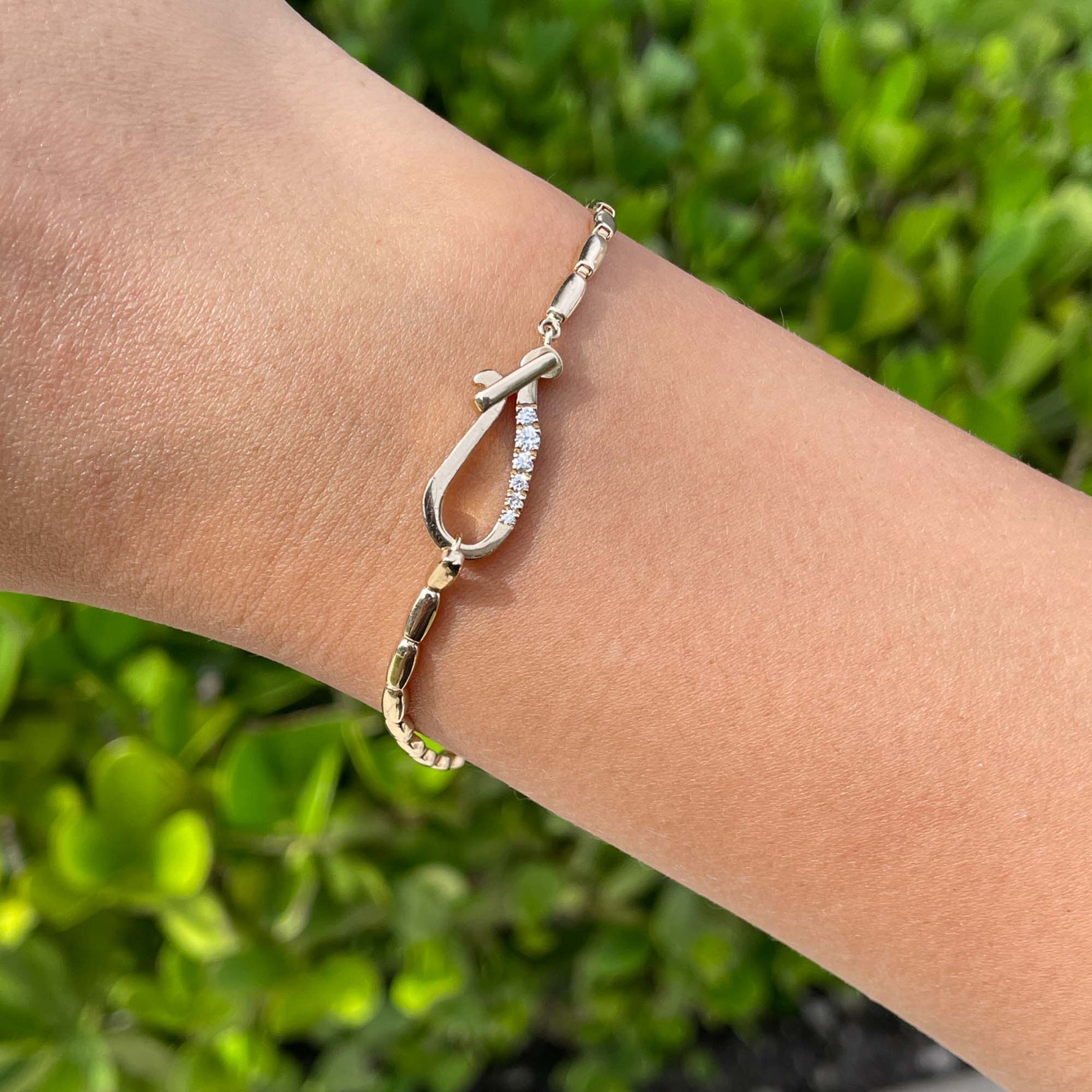 Jay Feder 14k Yellow Gold Diamond Gold Bar Fancy Clasp Bracelet