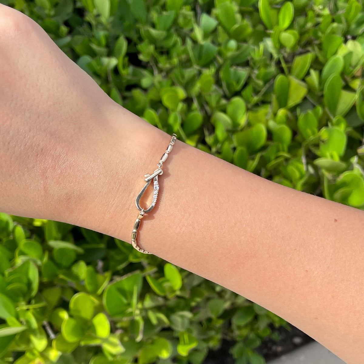 Jay Feder 14k Yellow Gold Diamond Gold Bar Fancy Clasp Bracelet