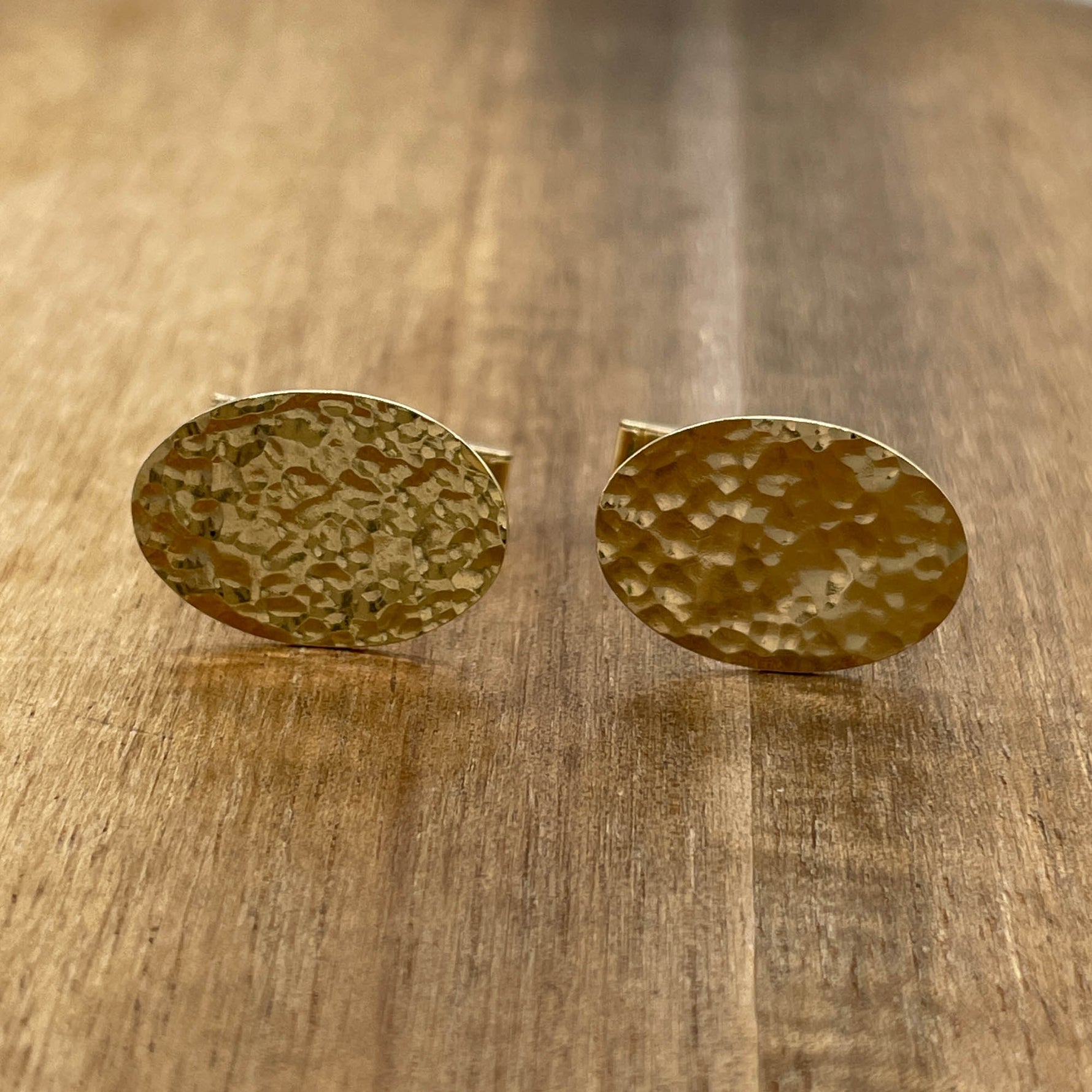 Jay Feder 14K Yellow Gold Oval Hammered Cufflinks