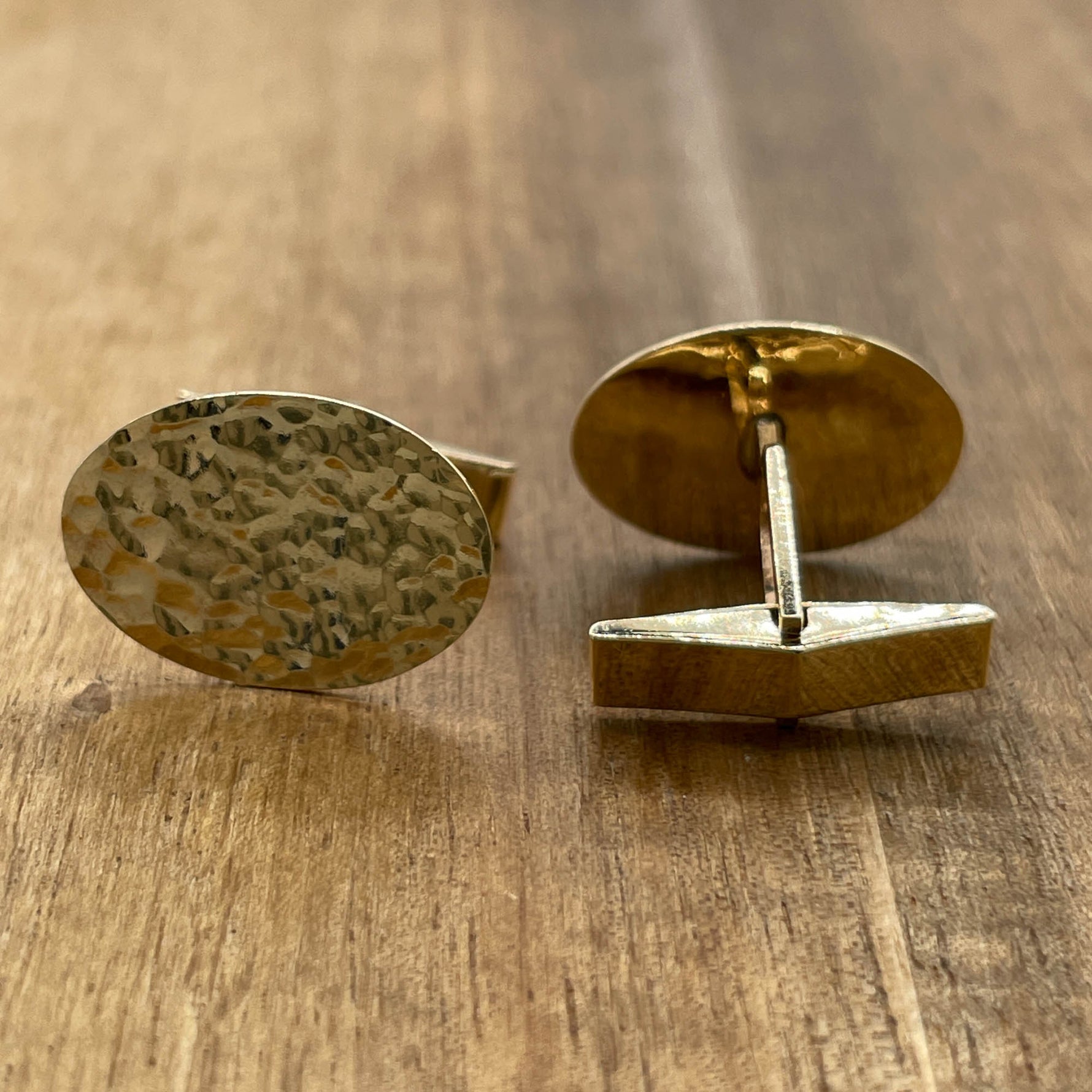 Jay Feder 14K Yellow Gold Oval Hammered Cufflinks