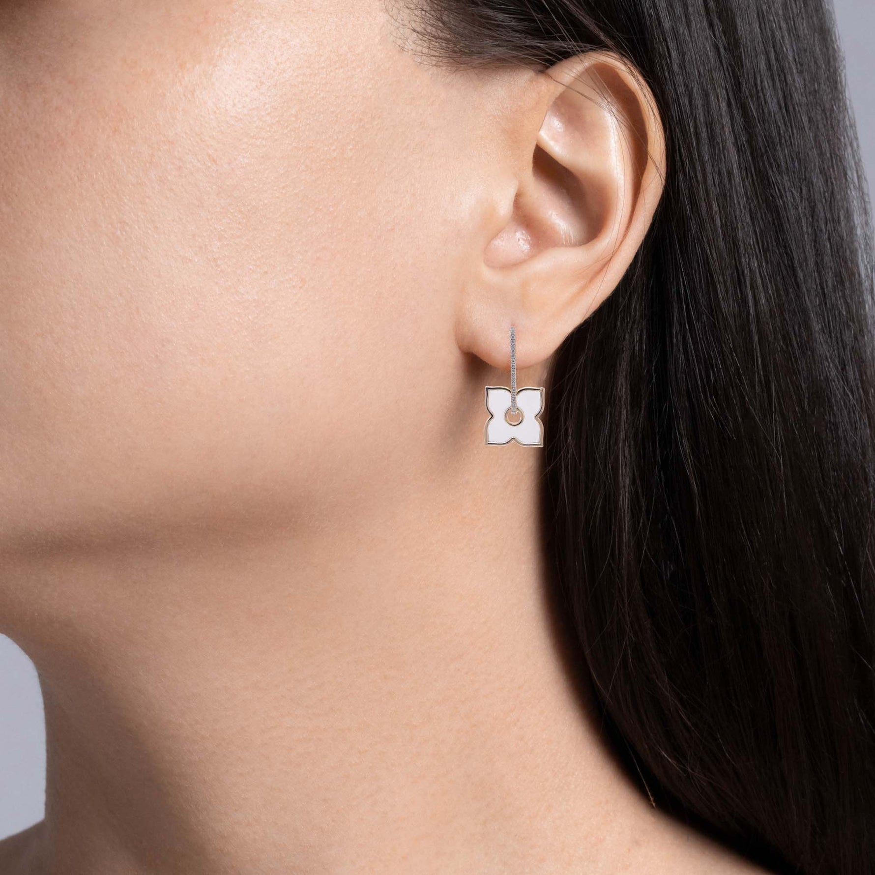 Jay Feder 14k Yellow Gold Diamond Clear Flower Hanging Drop Earrings