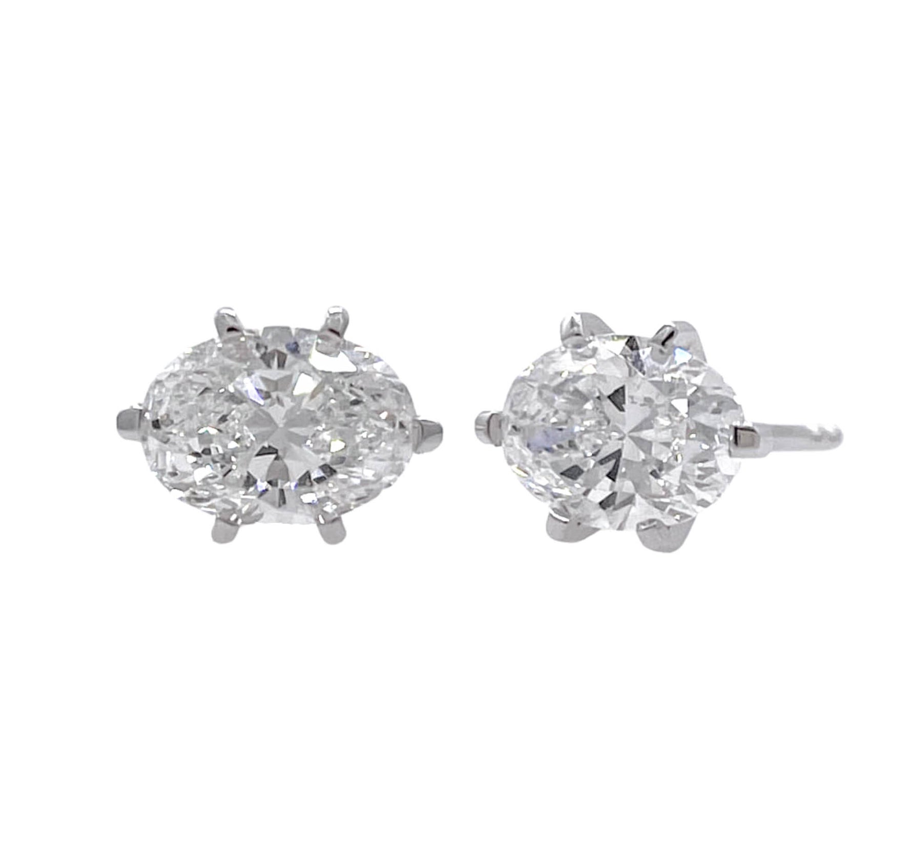 JAY FEDER 14K WHITE GOLD OVAL DIAMOND STUD EARRINGS