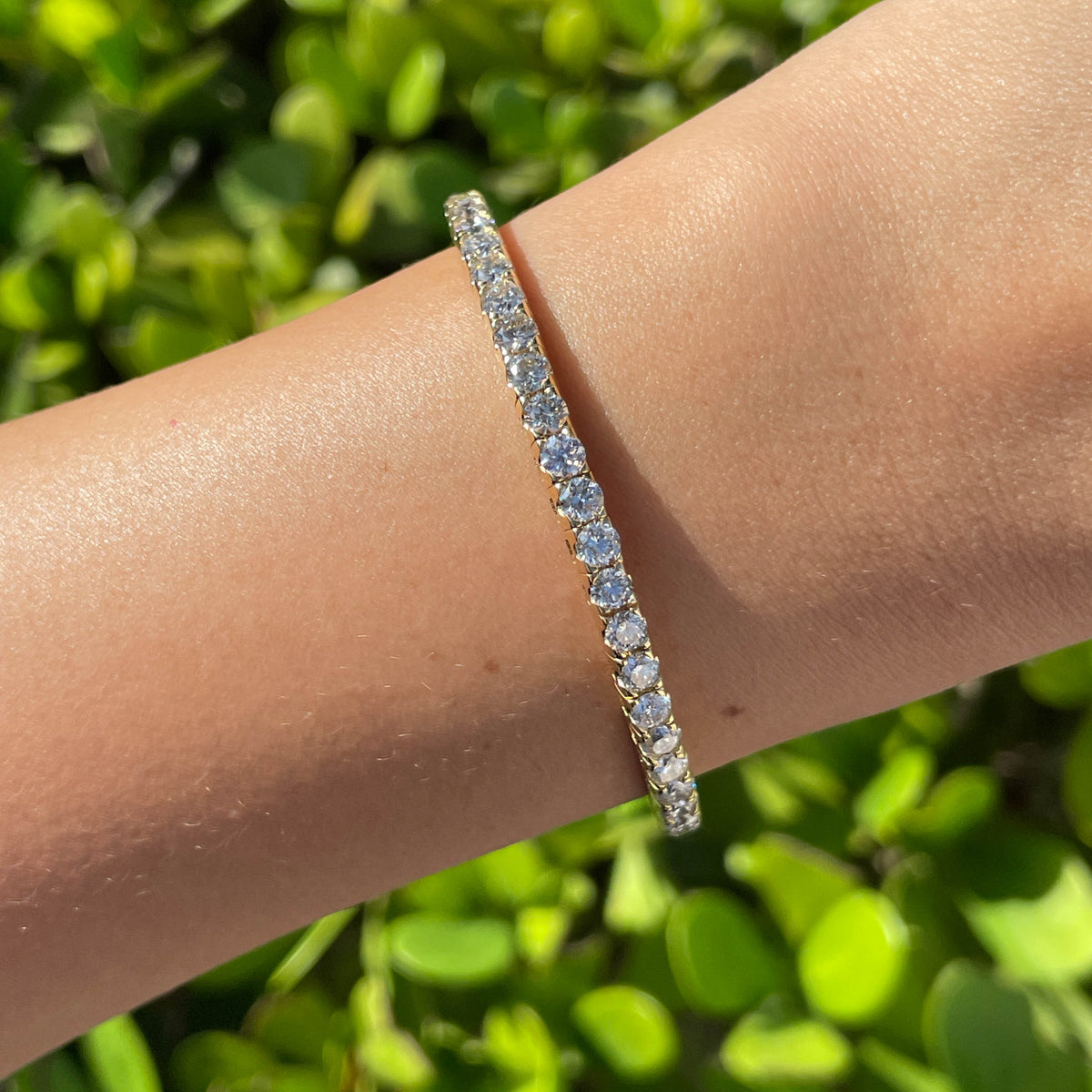 Jay Feder 18k Yellow Gold Diamond Stretchy Tennis Bangle Bracelet