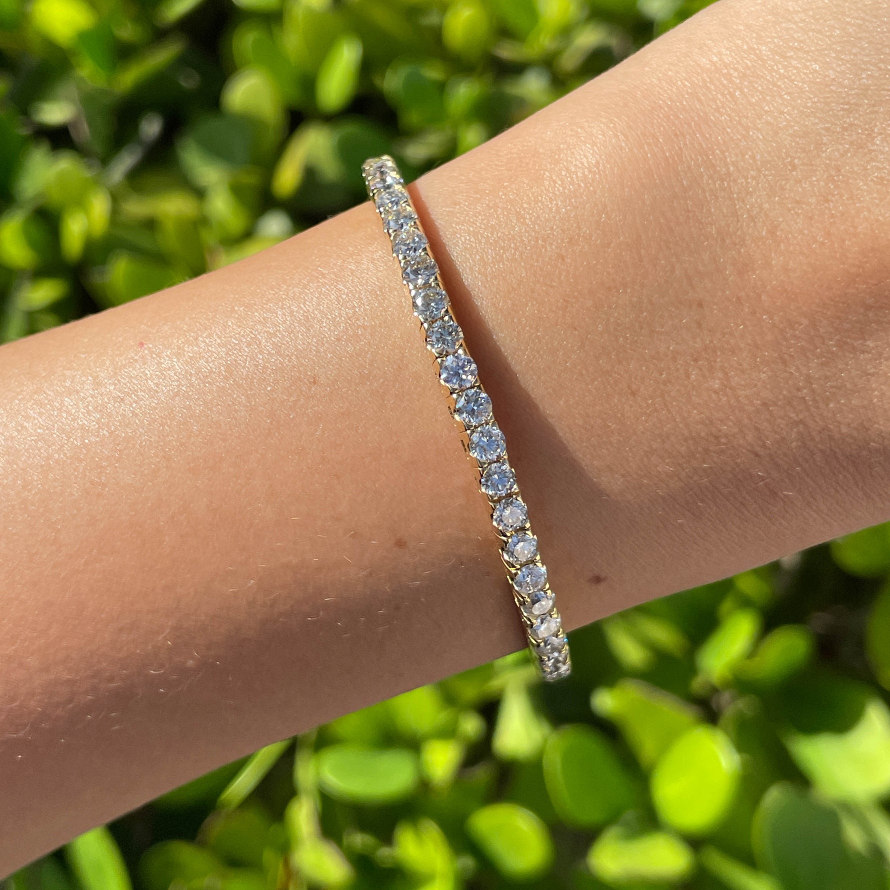 Jay Feder 18k Yellow Gold Diamond Stretchy Tennis Bangle Bracelet