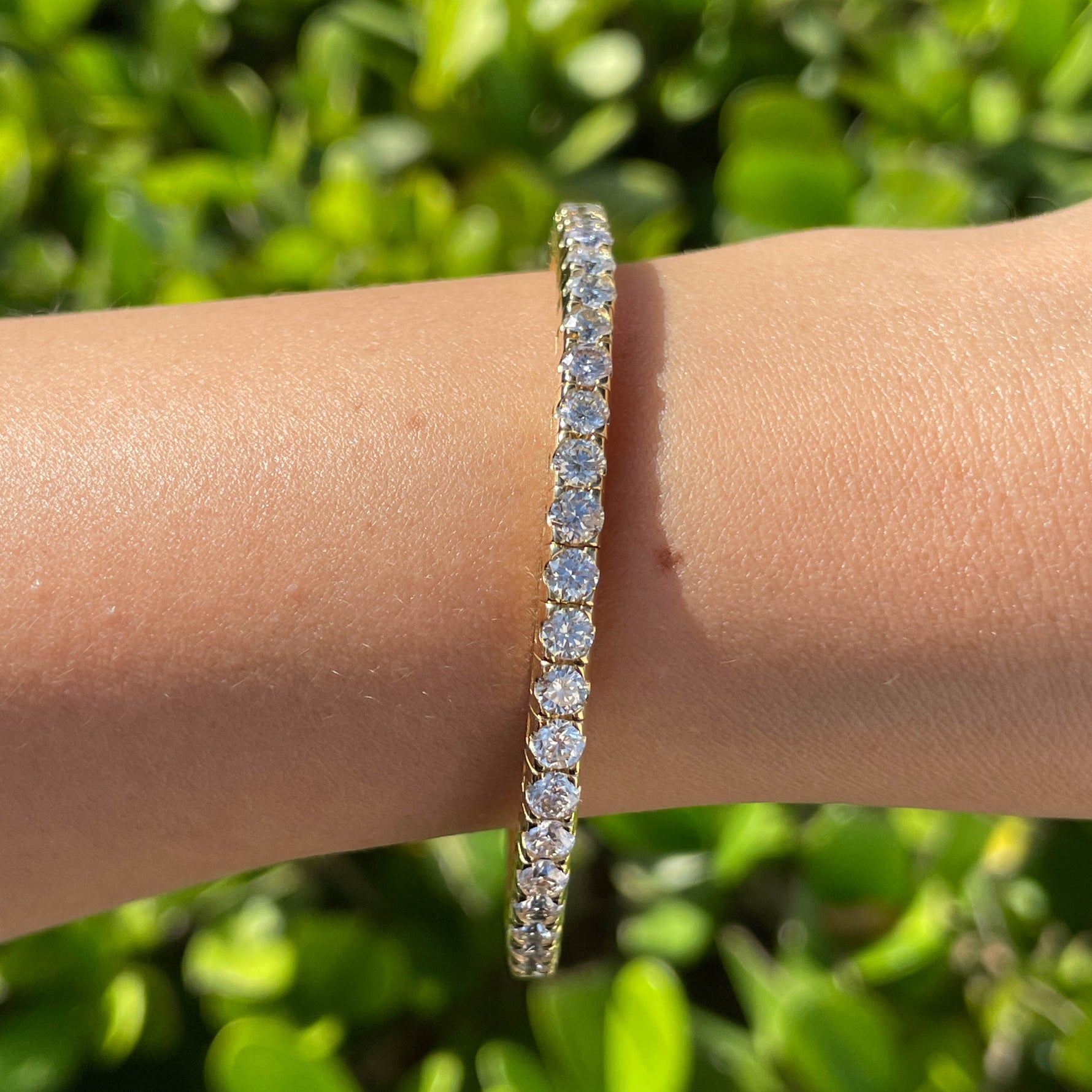 Jay Feder 18k Yellow Gold Diamond Stretchy Tennis Bangle Bracelet