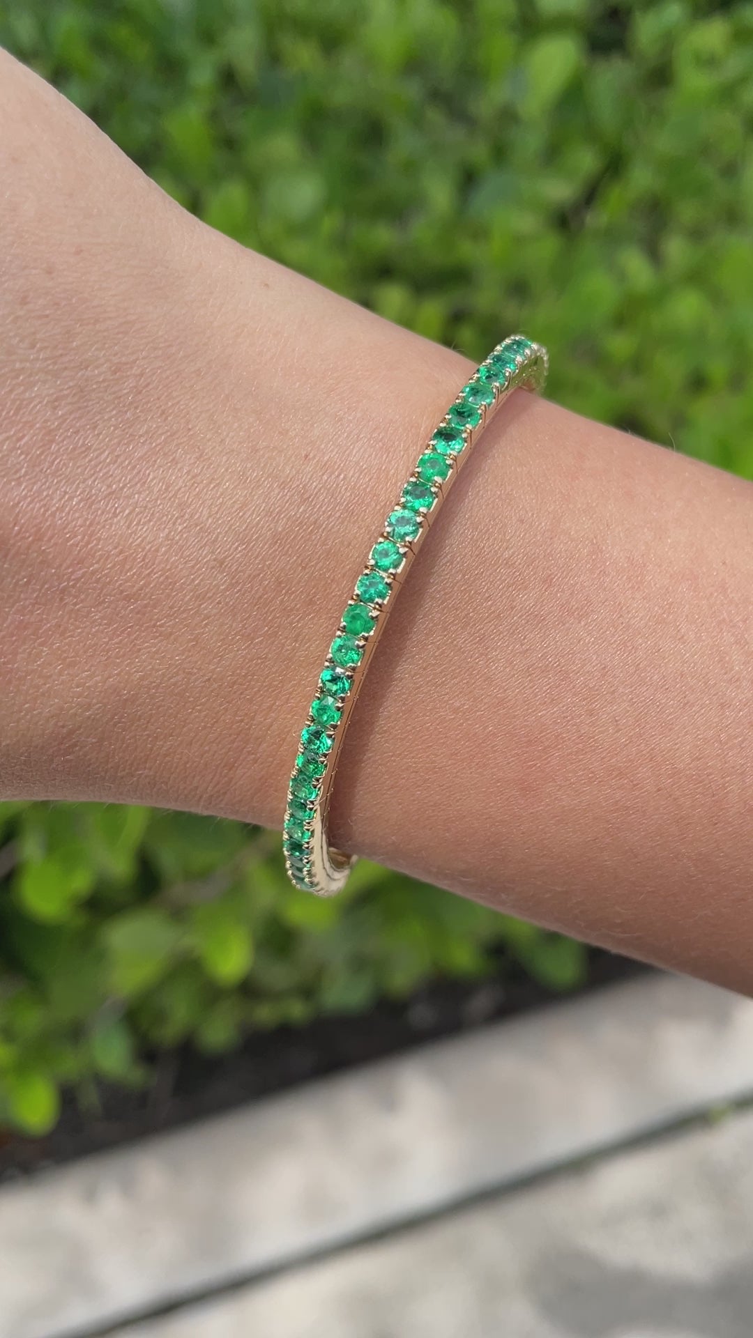 Jay Feder 14k Yellow Gold Green Emerald Stretch Tennis Bangle Bracelet