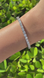Jay Feder 18k White Gold Diamond Stretchy Tennis Bangle Bracelet