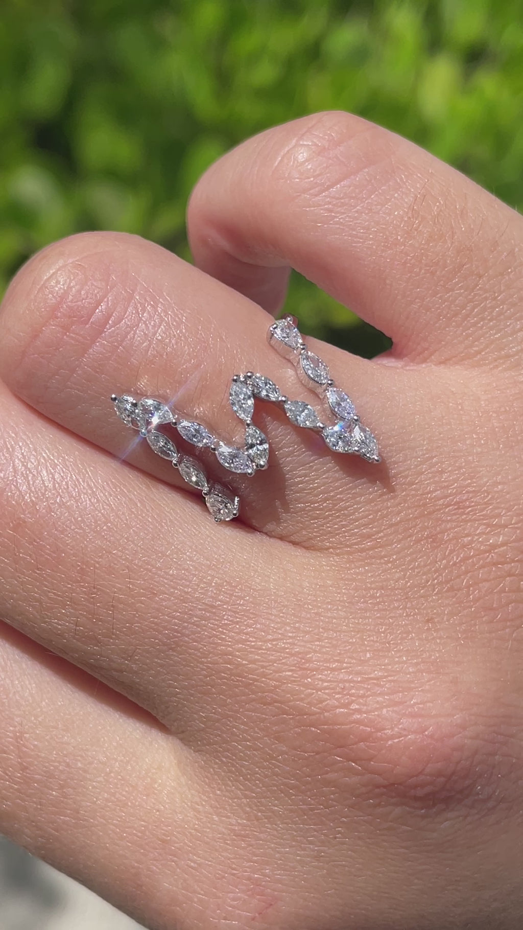 Jay Feder 14k White Gold Diamond ZigZag Ring