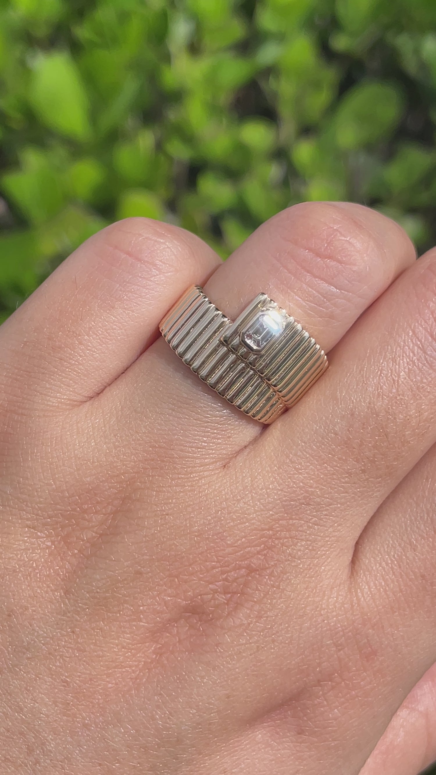 JAY FEDER 14K YELLOW GOLD EMERALD DIAMOND COIL WRAP RING