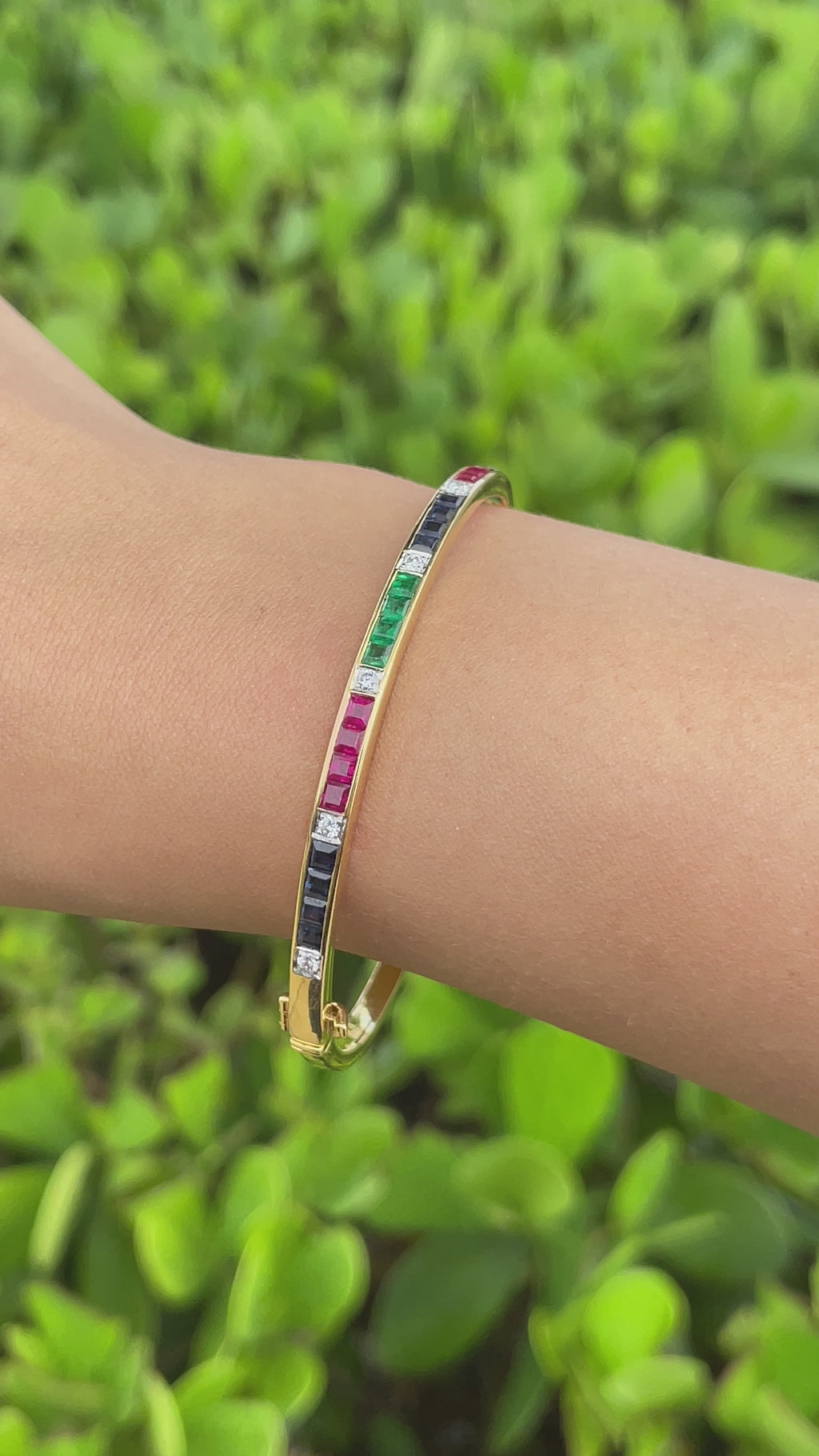 JAY FEDER 18K YELLOW GOLD MULTI STONE BANGLE BRACELET