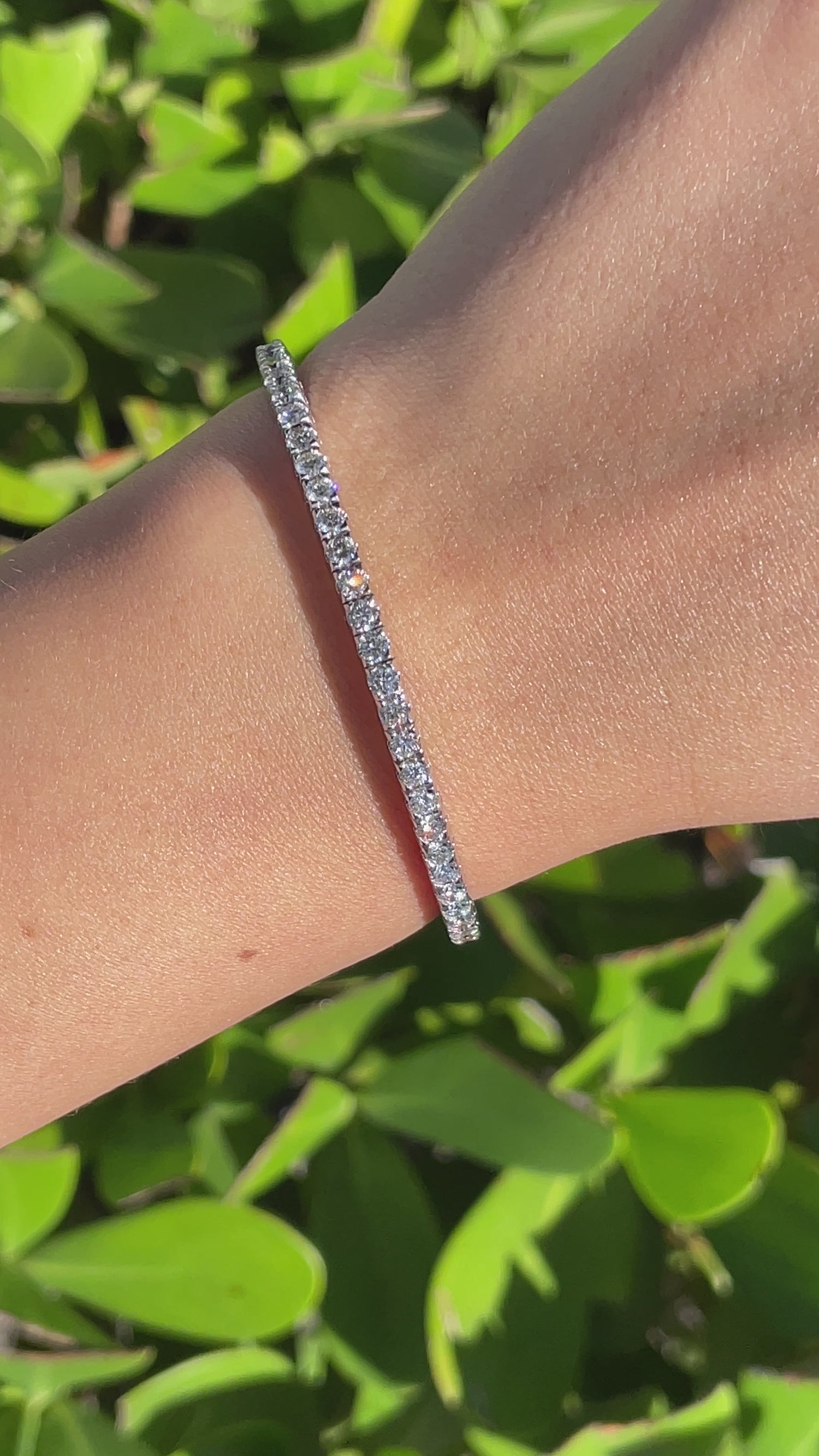 Jay Feder 18k White Gold Round Diamond Stretchy Tennis Bracelet