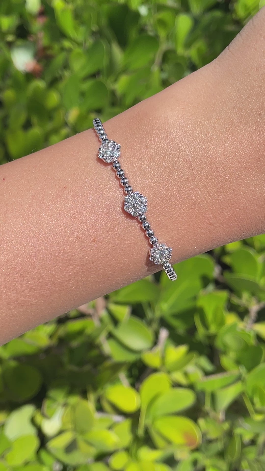 Jay Feder 18k White Gold Diamond 3 Flower Cluster Bangle Bracelet