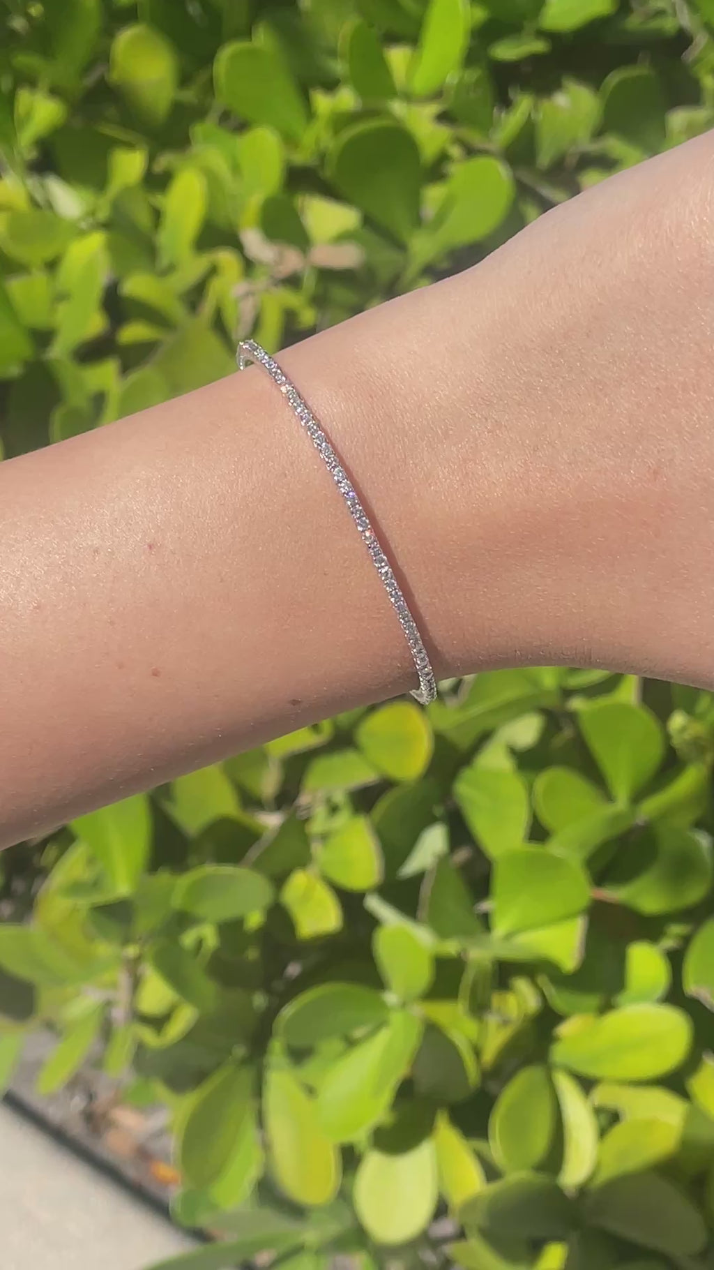 Jay Feder 14k White Gold Diamond All around Bangle Tennis Bracelet