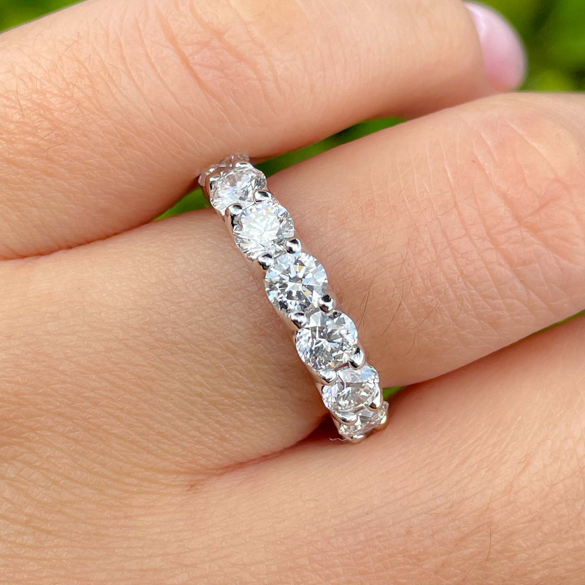 Jay Feder 14k White Gold Round Diamond Eternity Wedding Band