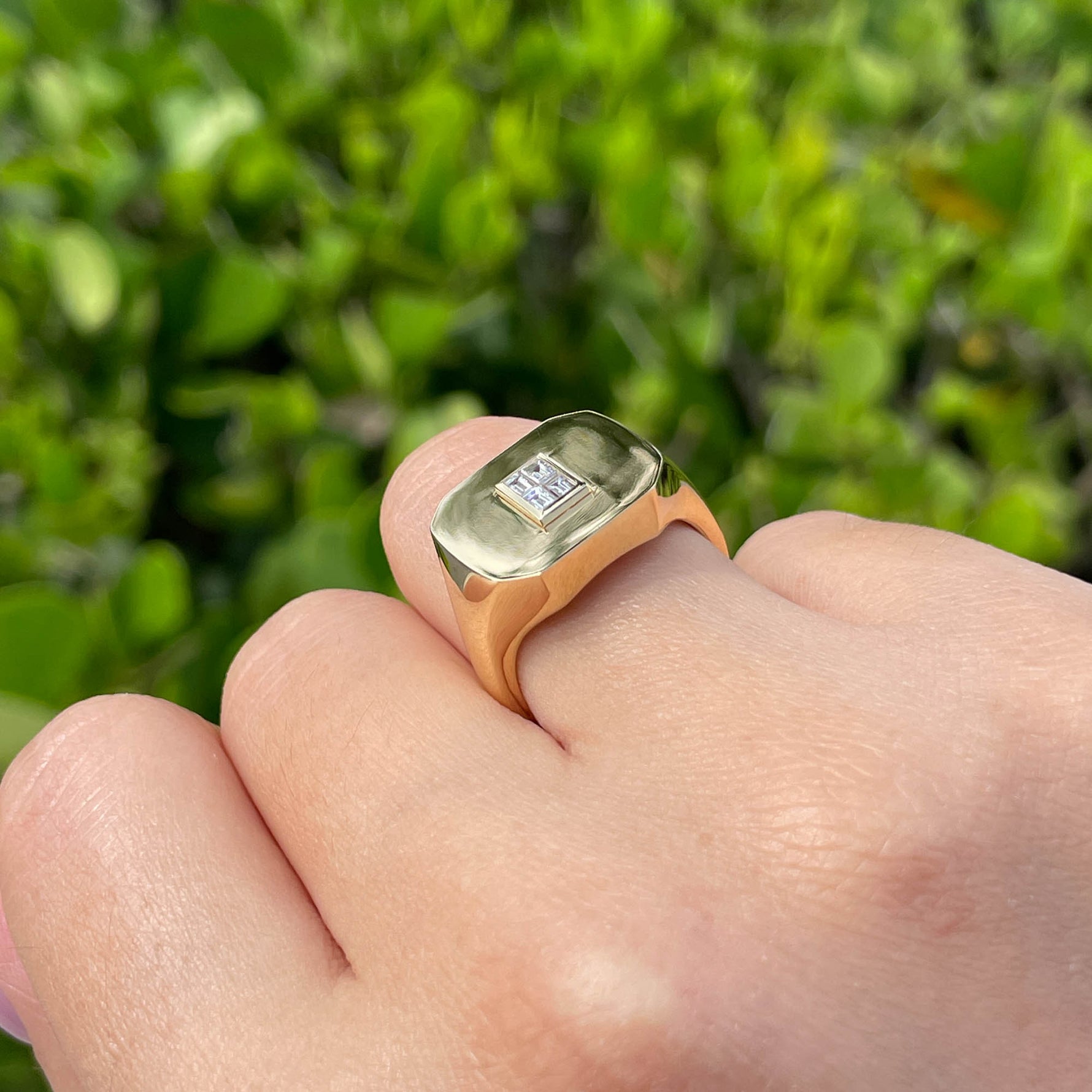 DOVES 18k Yellow Gold Baguette Diamond Mondrian Invisible Set Ring