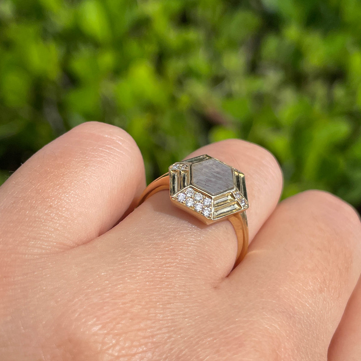 JAY FEDER 14K YELLOW GOLD LABRADORITE DIAMOND HEXAGON RING