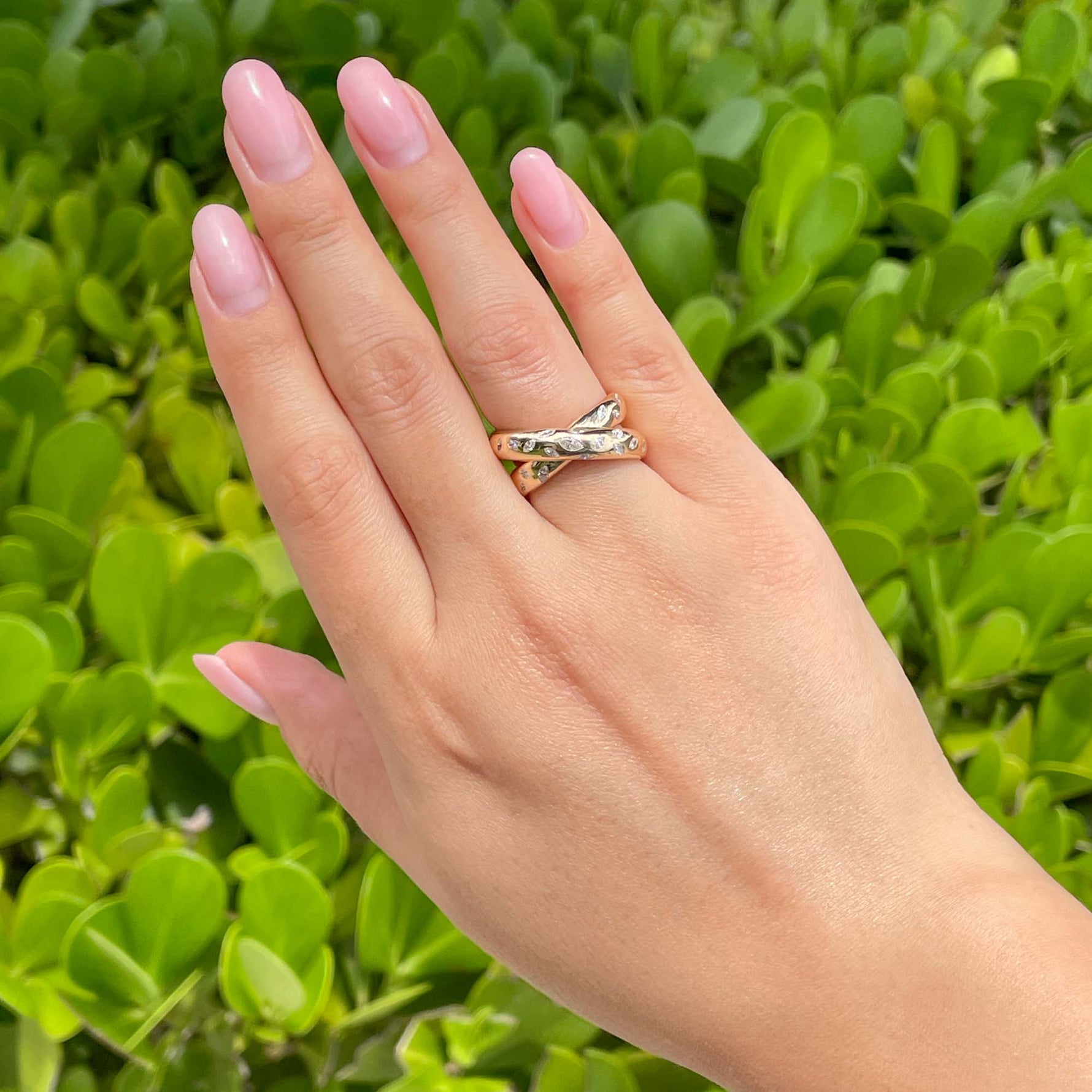 Jay Feder 18k Yellow Gold Diamond Crossover Band