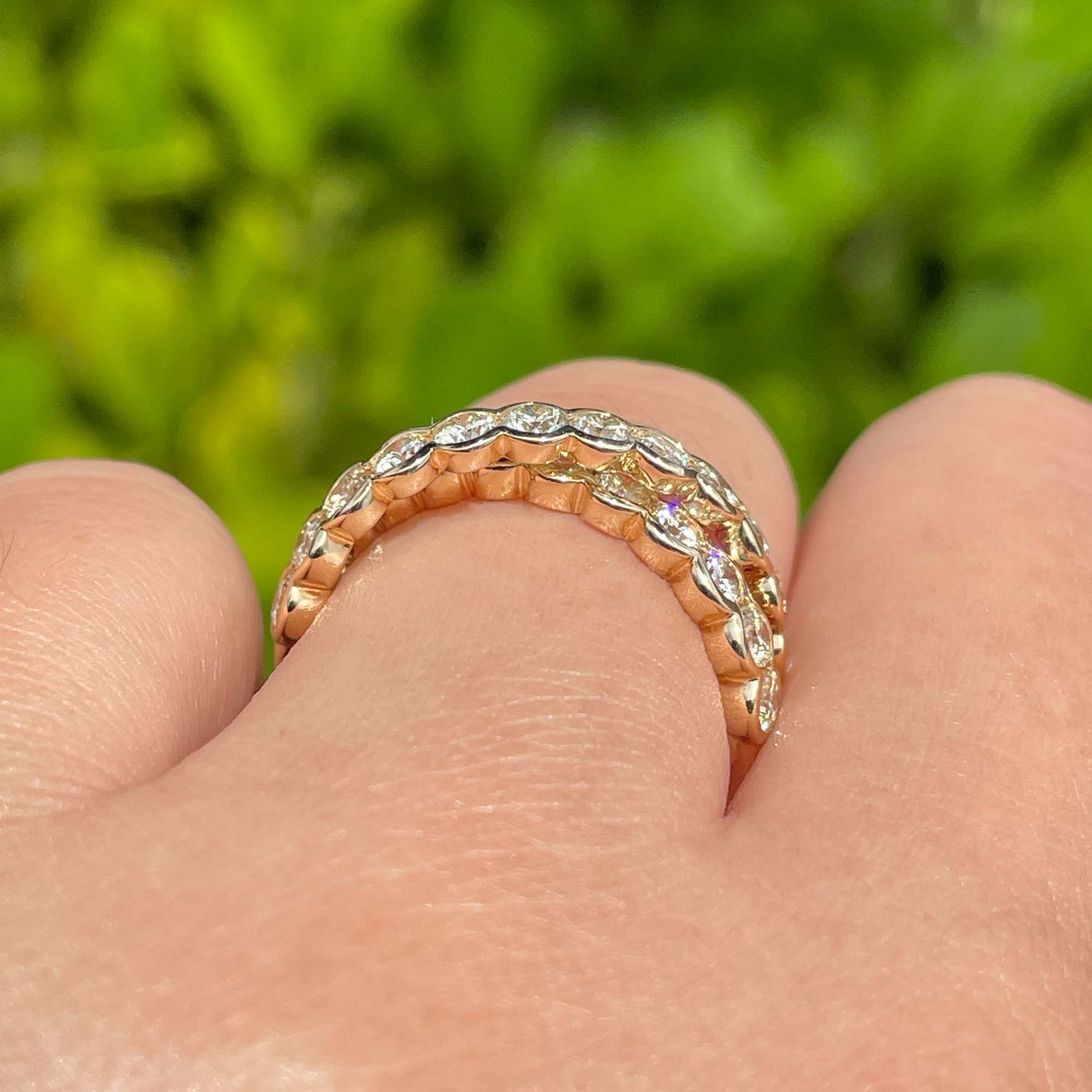 Jay Feder 18k Yellow Gold Diamond Bezel Crossover Band